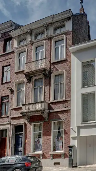 Ruime herenwoning met mogelijkheid handelsgelijkvloers/praktijkruimte/kantoren met woonst op 1 are 79 ca met stadstuintje foto 31