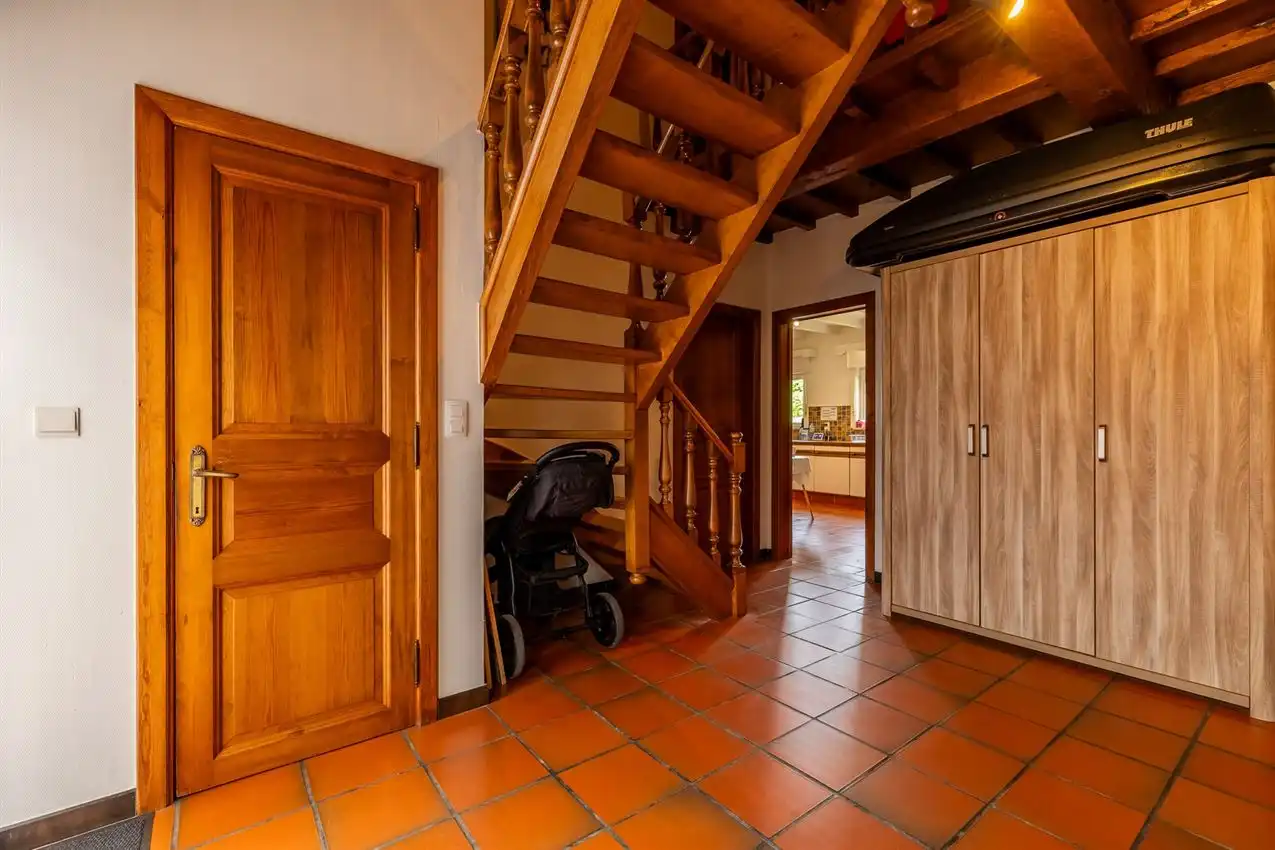 Mooie, ruime villawoning met leuke tuin op rustige locatie foto 18