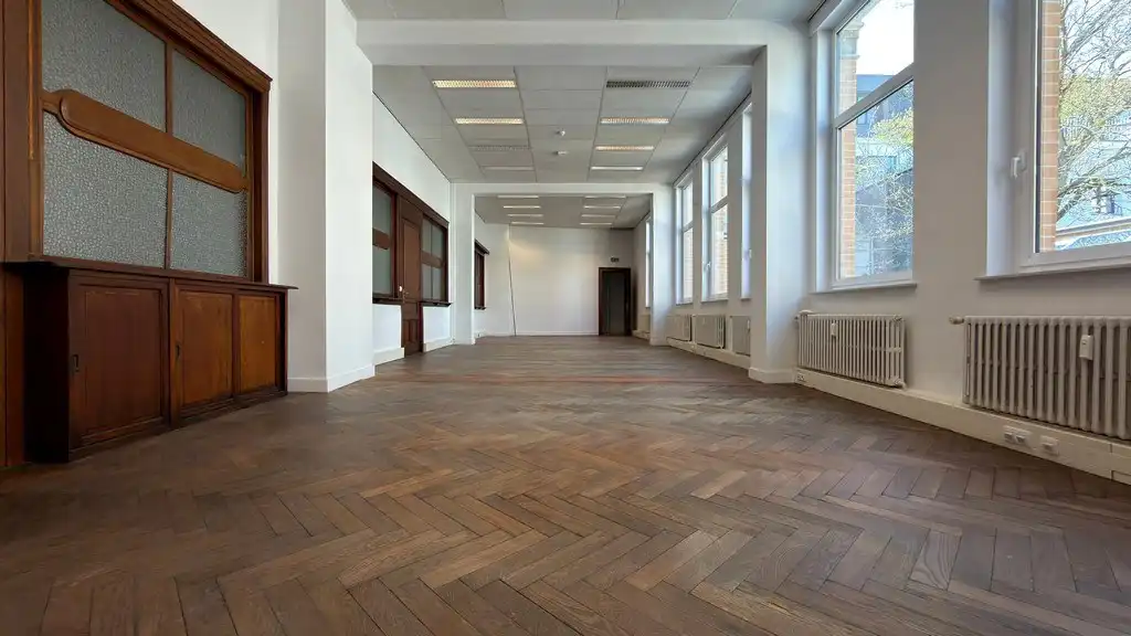 Kantoren te huur in prachtig herenhuis in centrum Antwerpen foto 4