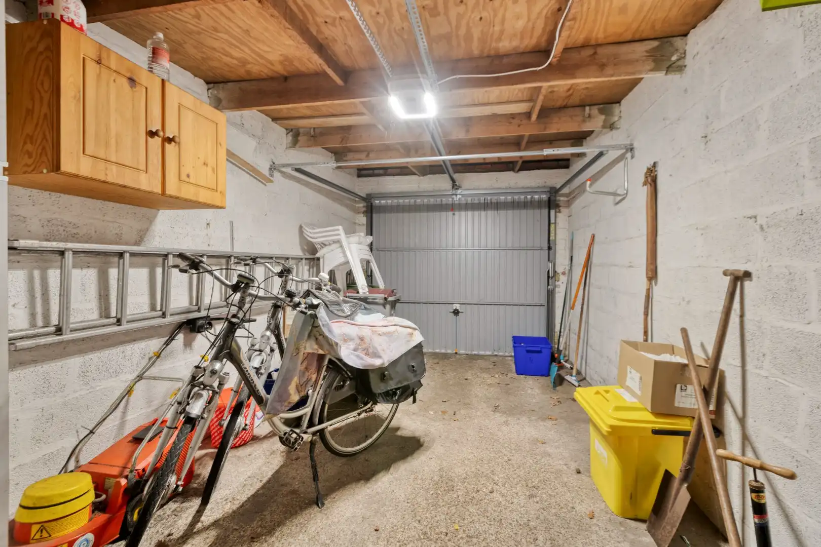 Te renoveren woning met 3 SLPKS in Mol - Donk ! foto 28