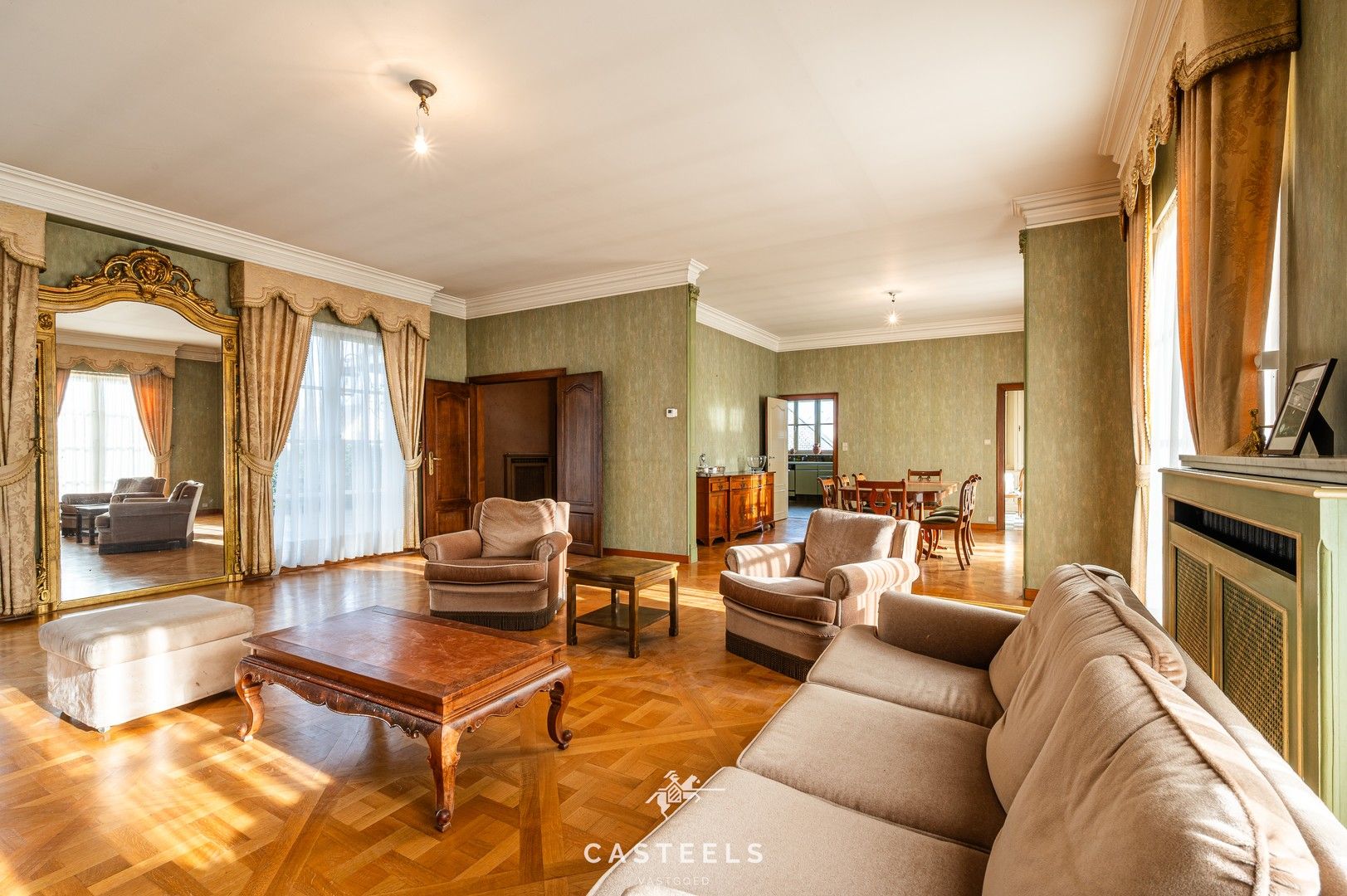 Karaktervolle villa met barokke charme en eindeloze mogelijkheden foto 6