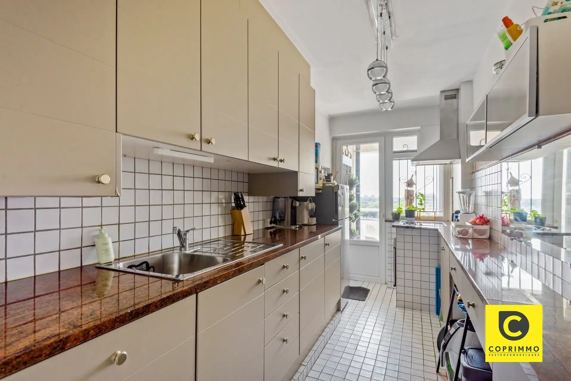 Instapklaar hoek-app met 3 slpks en terras! foto 5