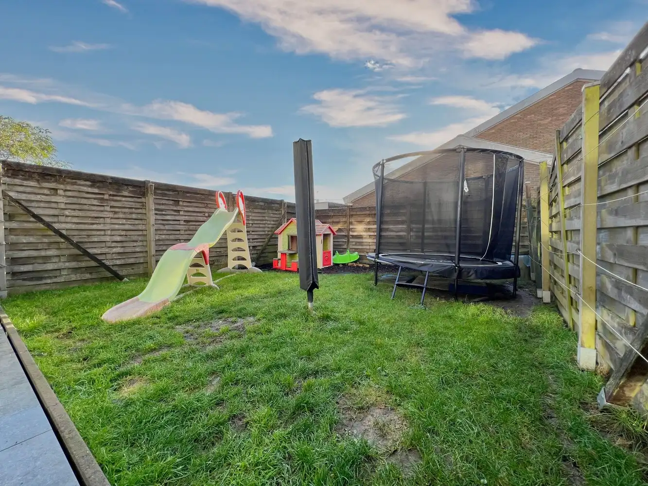 Instapklare gezinswoning met 4 slpks + zonnige tuin! foto 19