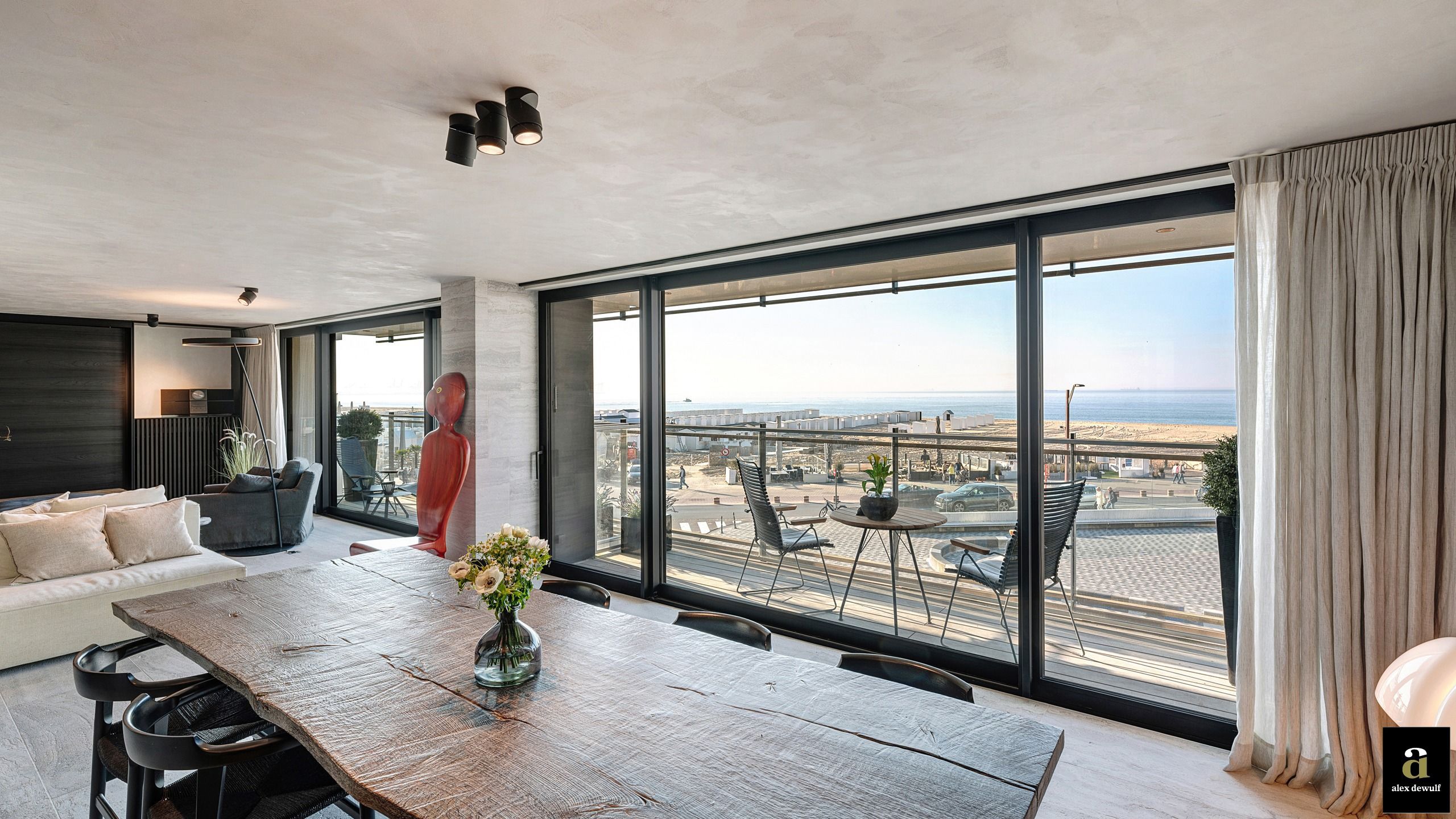 Exclusief appartement (243 m²) met 12,5 m gevelbreedte en  zeezicht – residentie “Midan” op het Rubensplein. foto {{pictureIndex}}