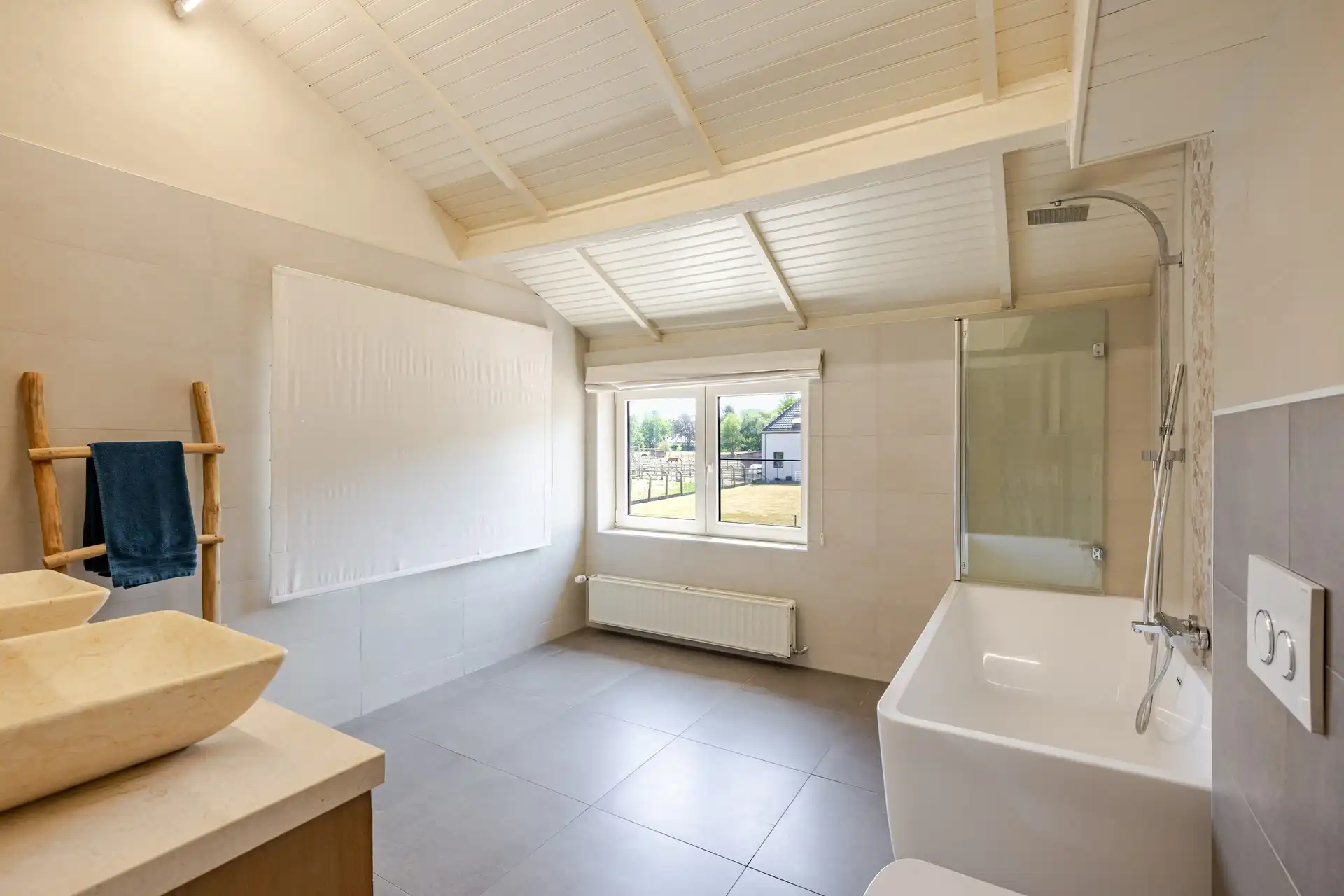 Karaktervolle woning op een rustige ligging met zuidgerichte tuin foto 24
