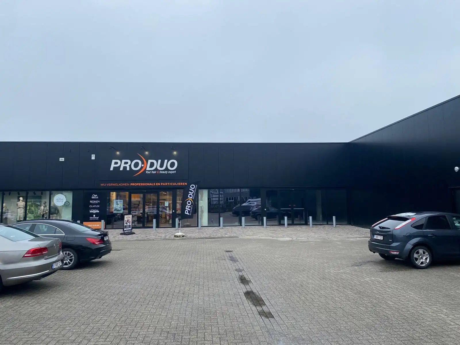 Commerciële ruimte 636 m² te huur – Retailpark Geel foto 2