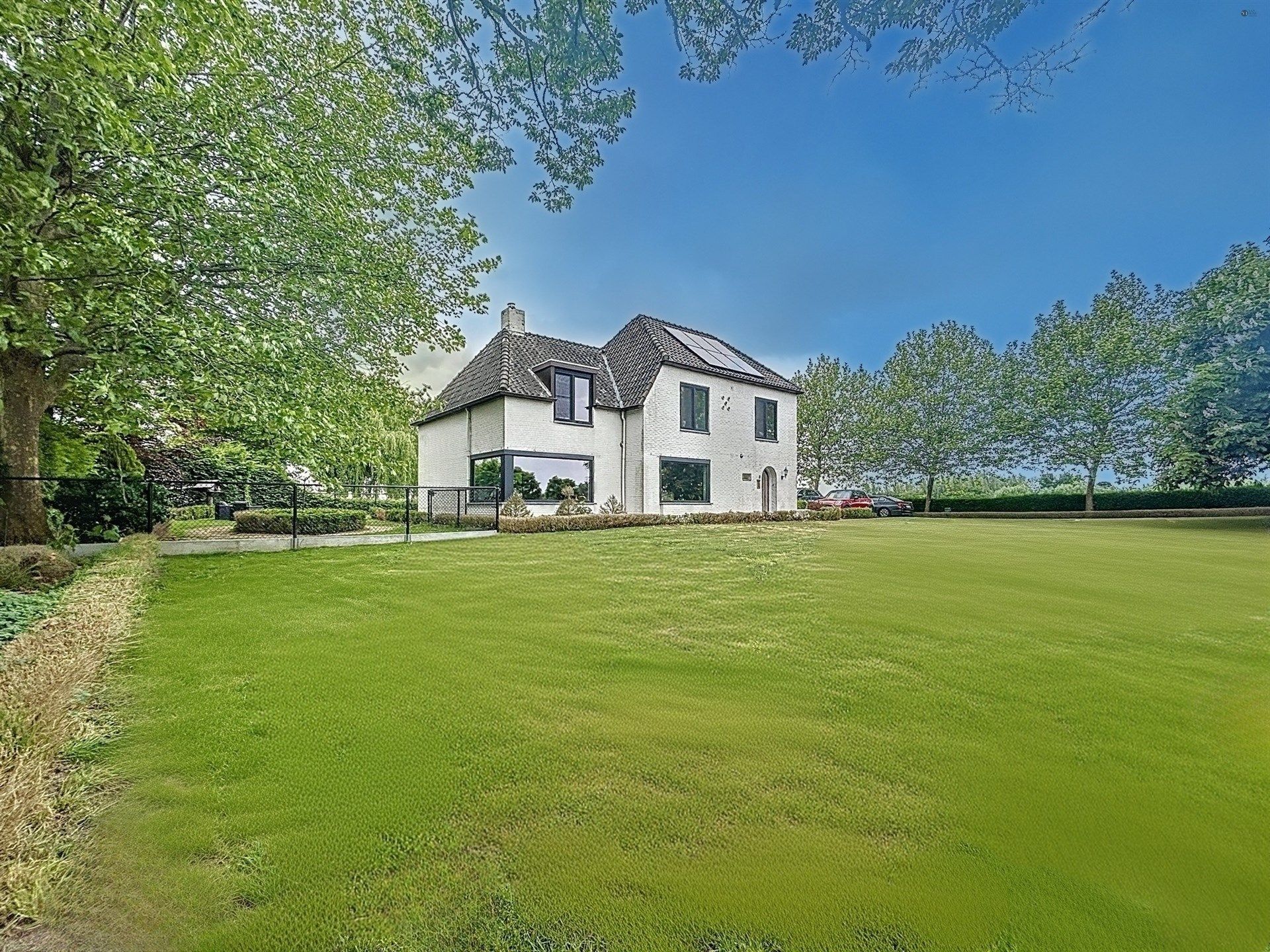 Prachtige villa met 5 slaapkamers, garage en verwarmd zwembad op perceel van 5864 m². foto 22