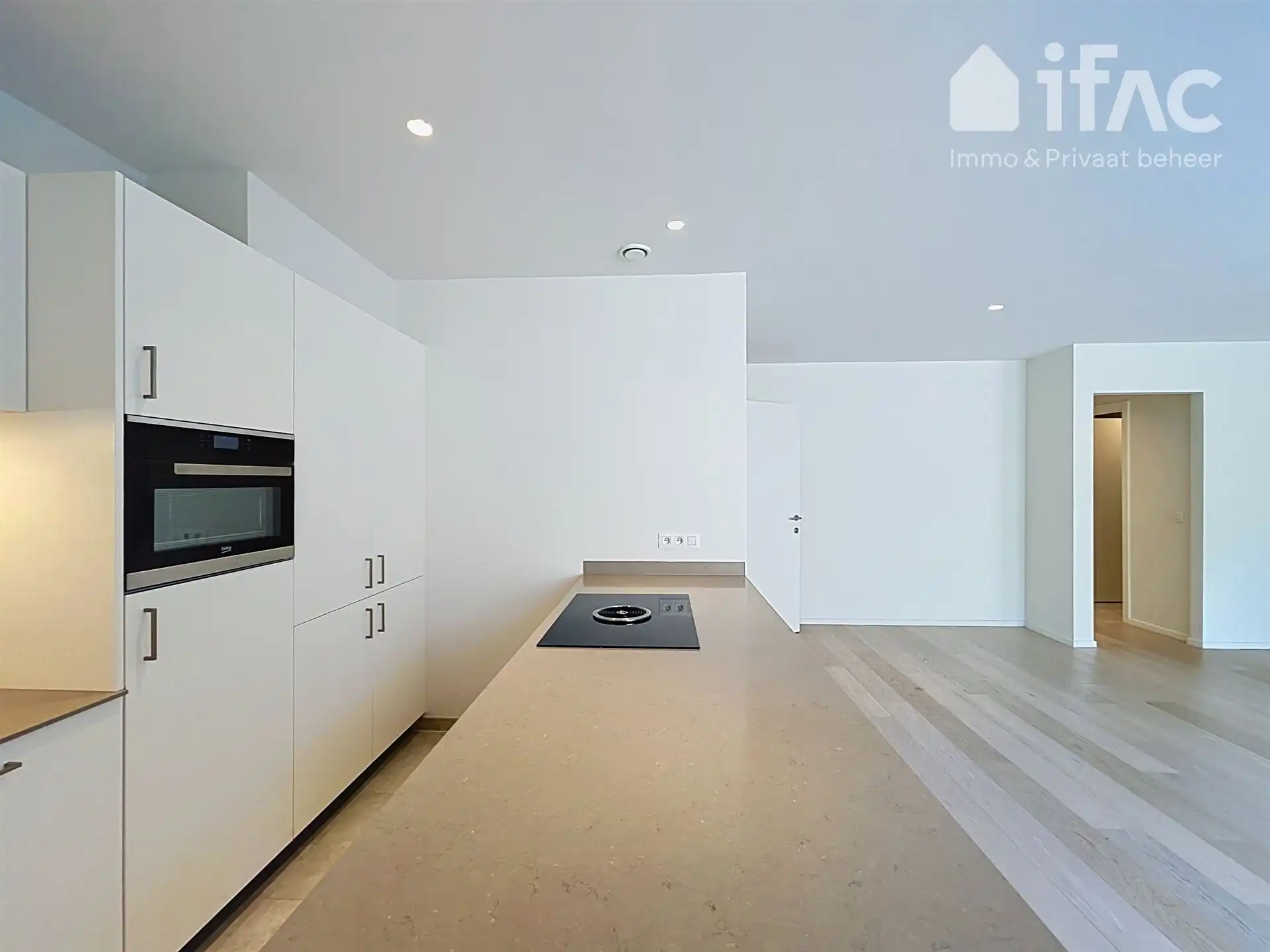 Uitstekend afgewerkt 2 slaapkamer appartement met mooi zicht foto 8