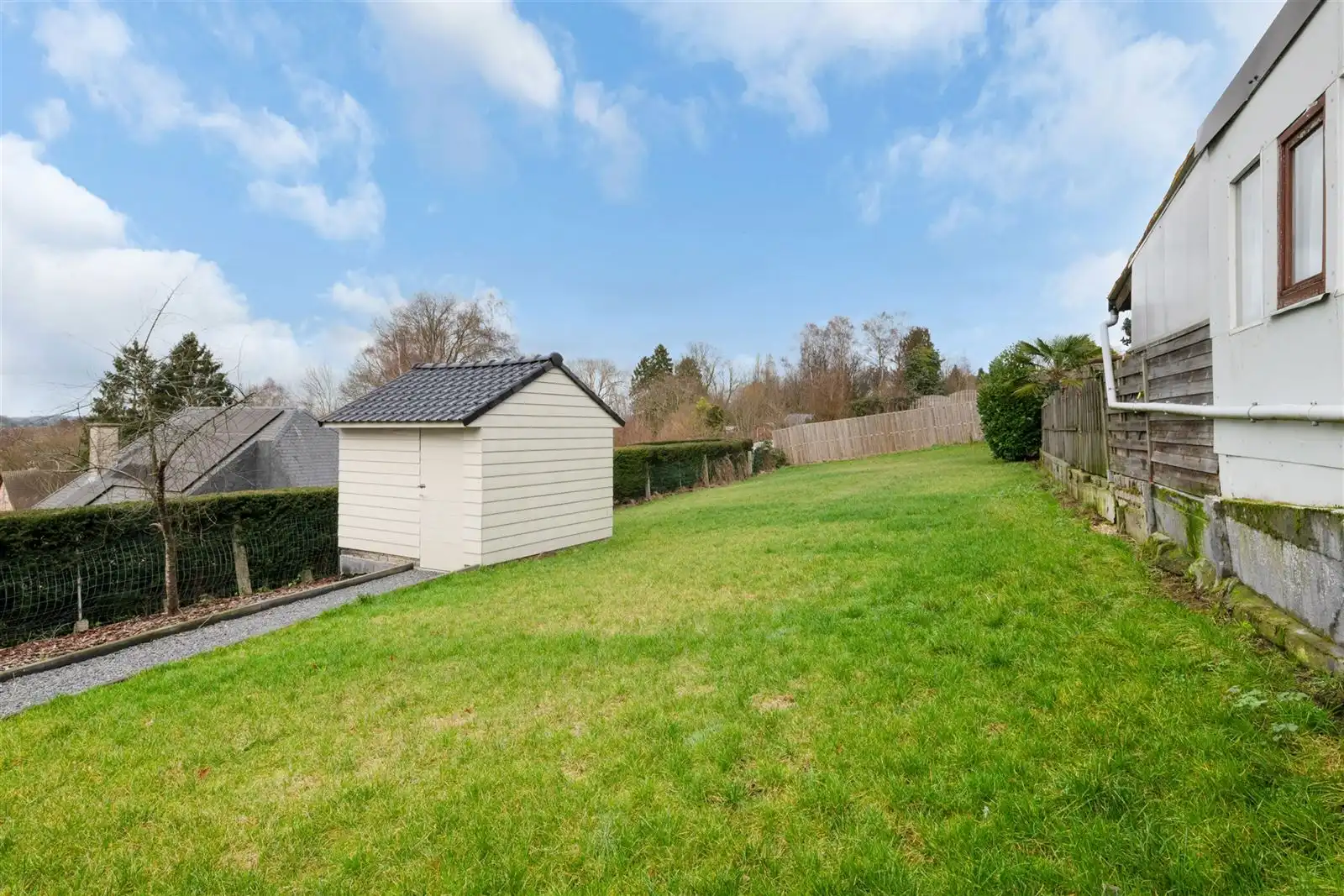 Instapklare volledig vernieuwde gezinswoning met tuin op 4are60 foto 26