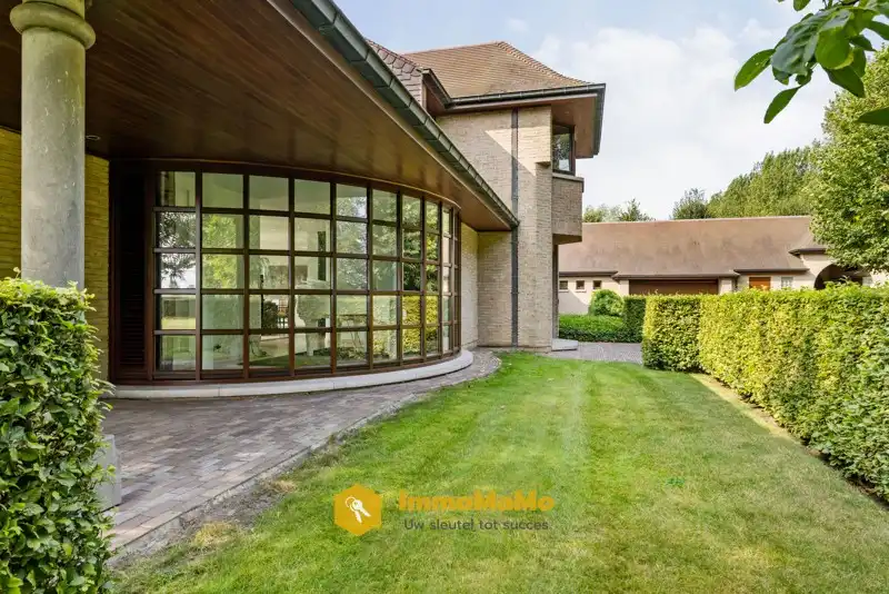 UNIEKE VILLA MET WEILAND EN PAARDENSTALLEN OP EEN TOPLOCATIE TE KOOP IN MENDONK (GENT) foto 45