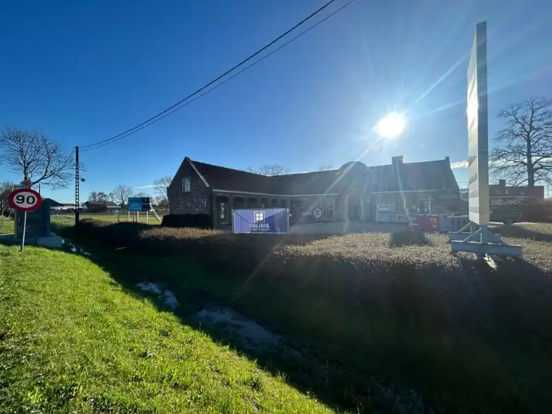 Uitstekend gelegen toonzaal met kantoor (832 m²) – langs N60 Oudenaarde-Gent foto 2