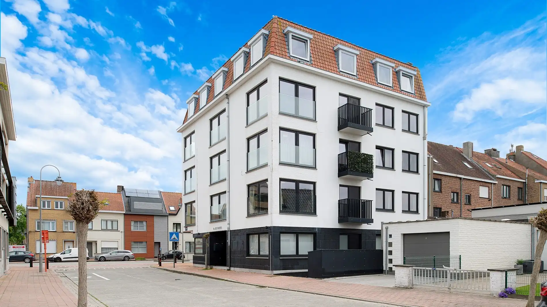 Gerenoveerd appartement met twee kamers en open zichten  foto 16
