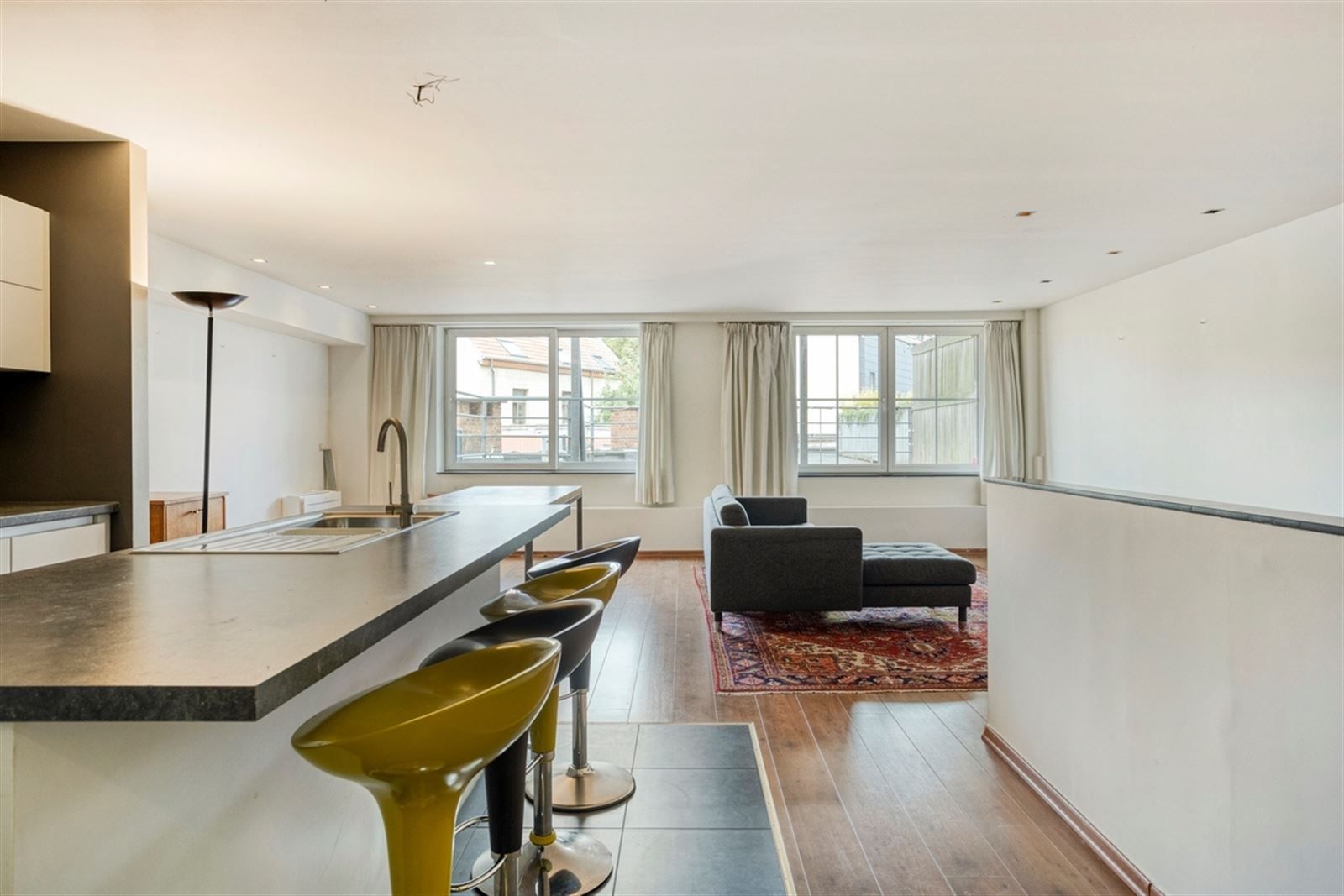 2 slpk appartement met terras en autostaanplaats foto 5