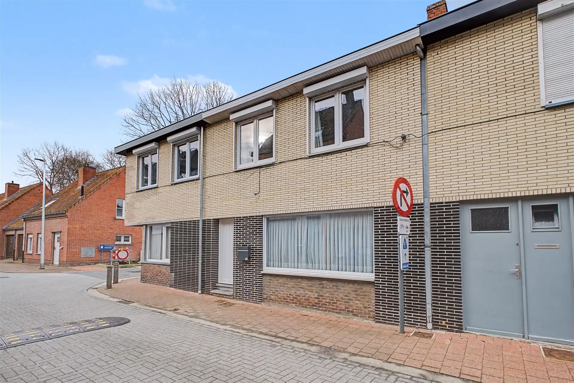 Ideale starterswoning te Moerbeke foto {{pictureIndex}}