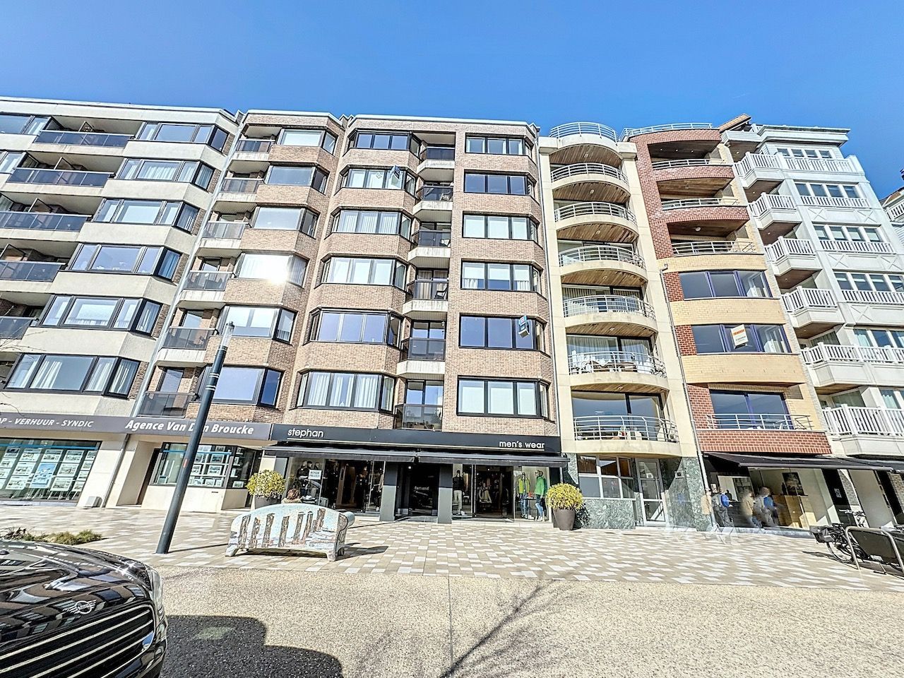 Lichtrijk appartement met twee slaapkamers gelegen op de Graaf d'Ursellaan foto 22