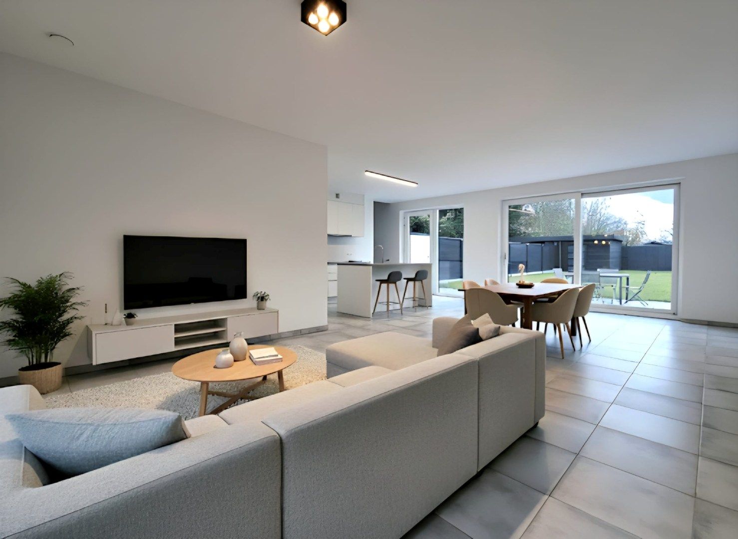 NIEUWBOUWWONING IN HARTJE POESELE MET TUIN | 4 SLPKS  & GARAGE foto 2