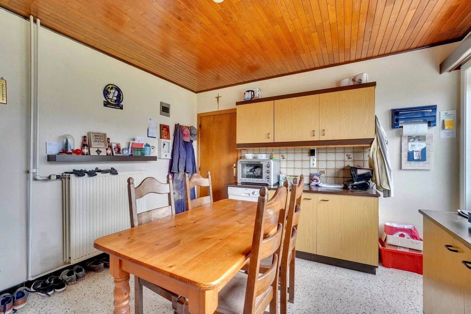 Bungalow met vier slaapkamers en ruime tuin foto 6