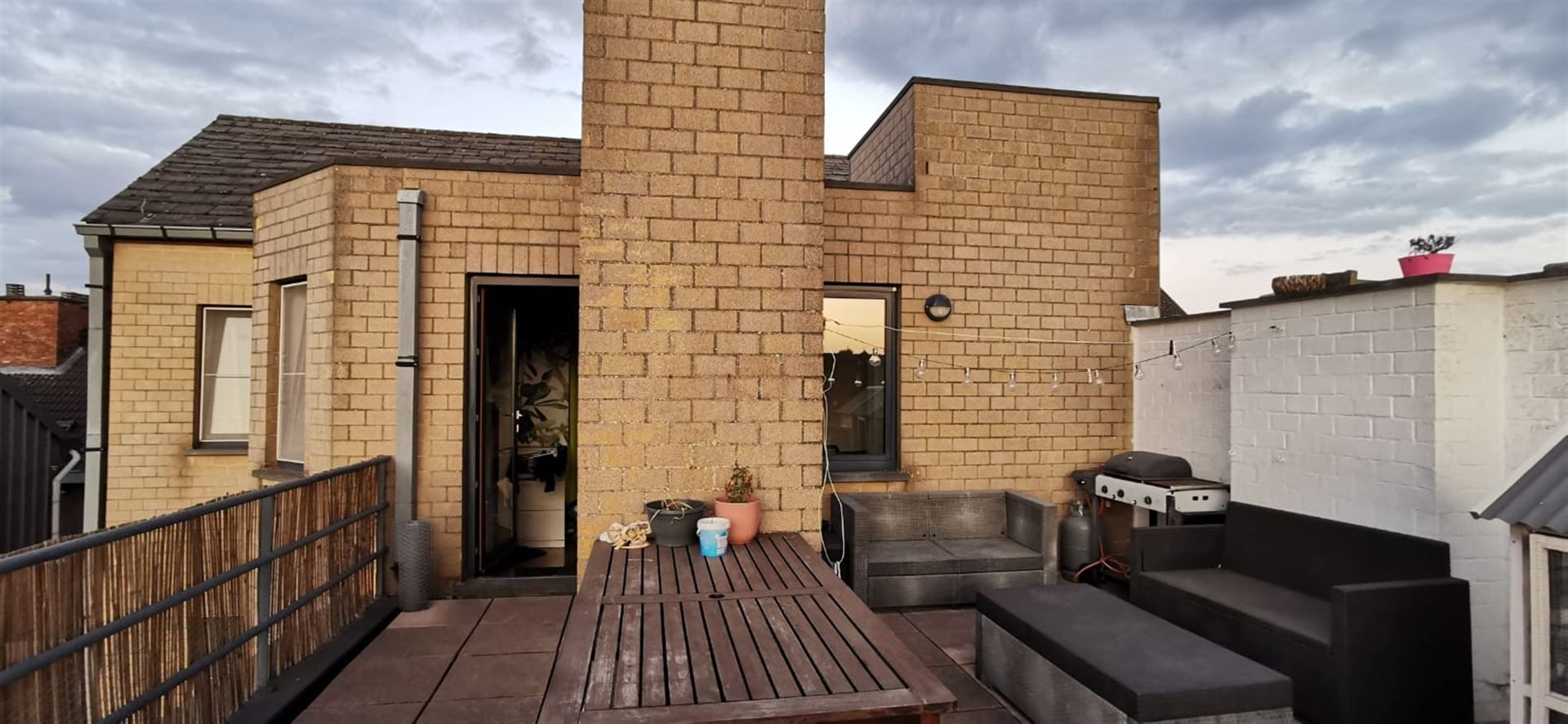 Appartement foto {{pictureIndex}}