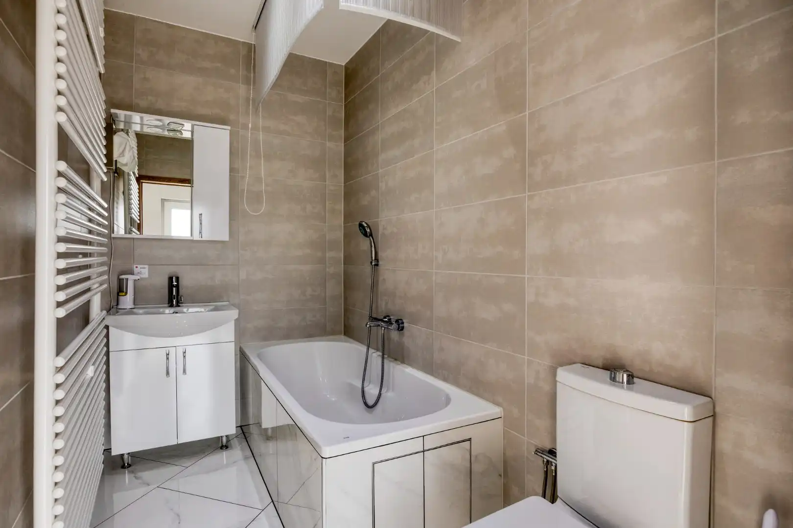 Energiezuinige en instapklare woning met tuin, superrustig gelegen aan natuurgebied. foto 13