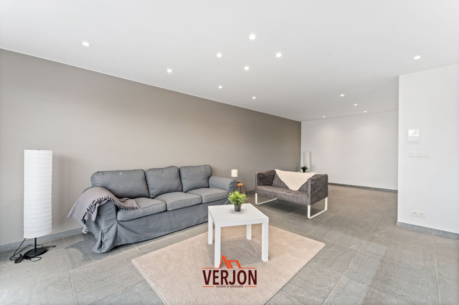 Ruim tweeslaapkamerappartement met twee terrassen! foto 7