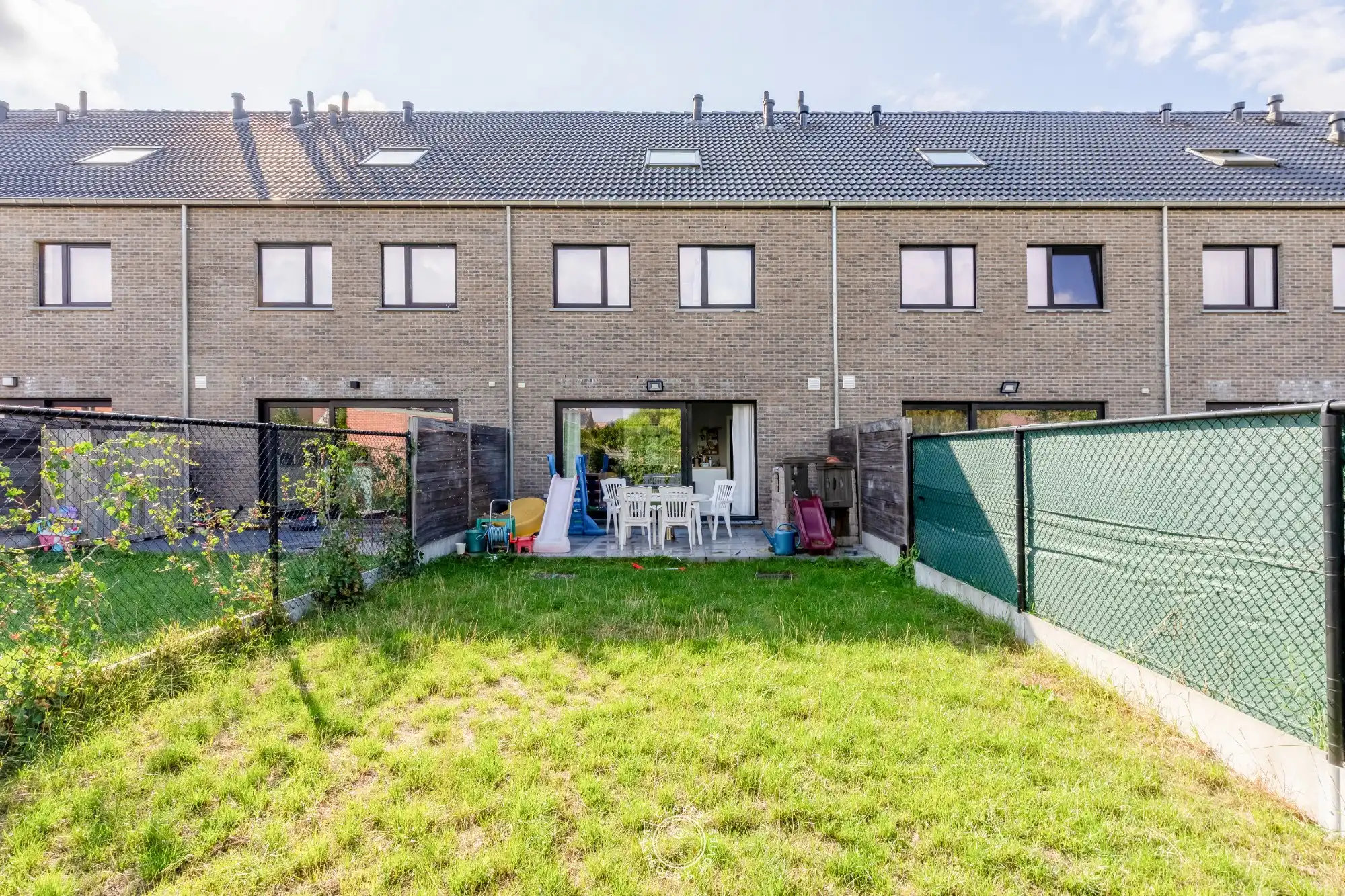 Praktische nieuwbouw woning met tuin en garage foto 15