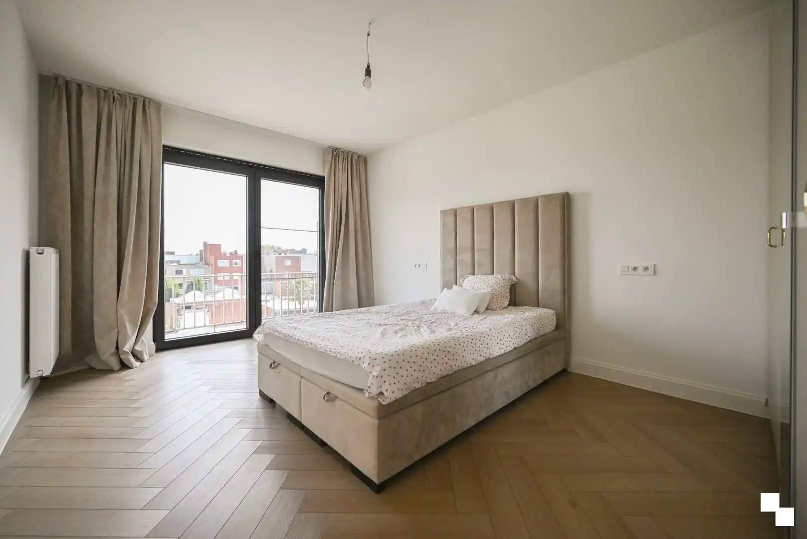 Volledig gerenoveerd appartement met drie slaapkamers te centrum Izegem foto 21
