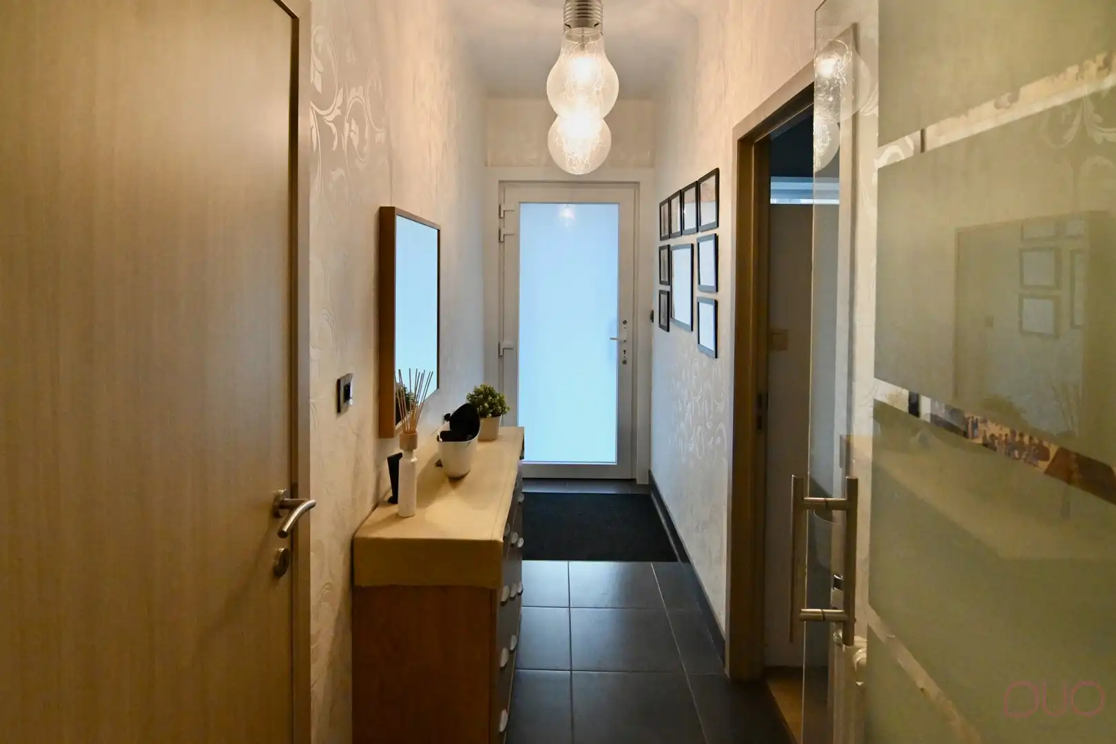 Volledig gerenoveerd 3 slaapkamer appartement foto 14