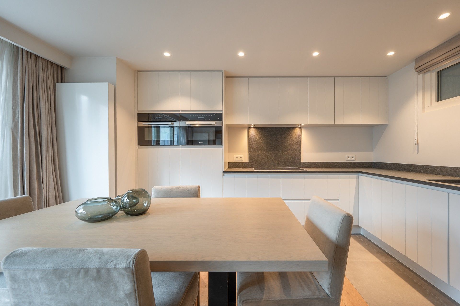 Gerenoveerd appartement met zijdelings zeezicht in het Zoute foto 3