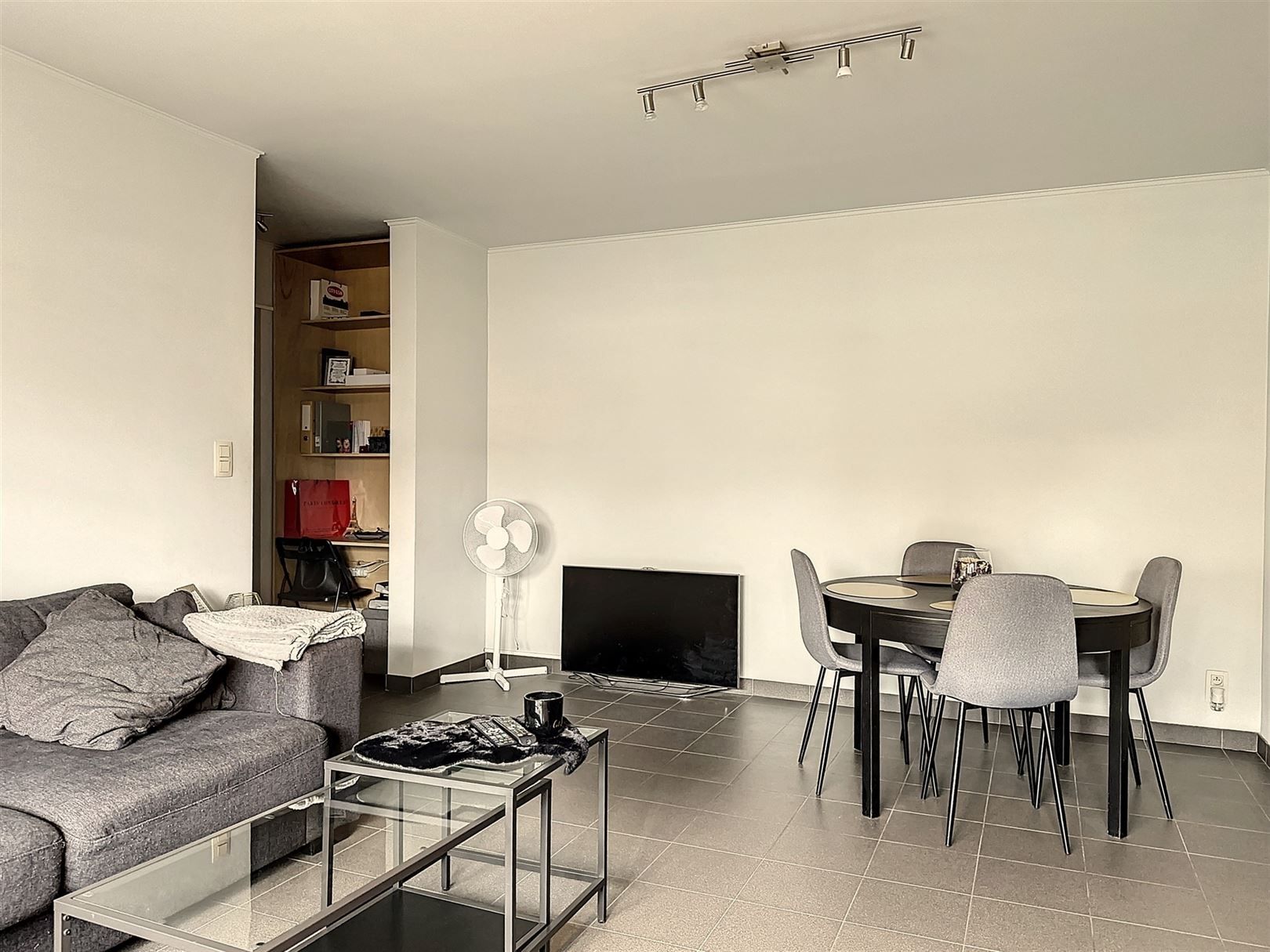Gezellig instapklaar appartement met garage te Oudegem , nabij Dendermonde foto 4