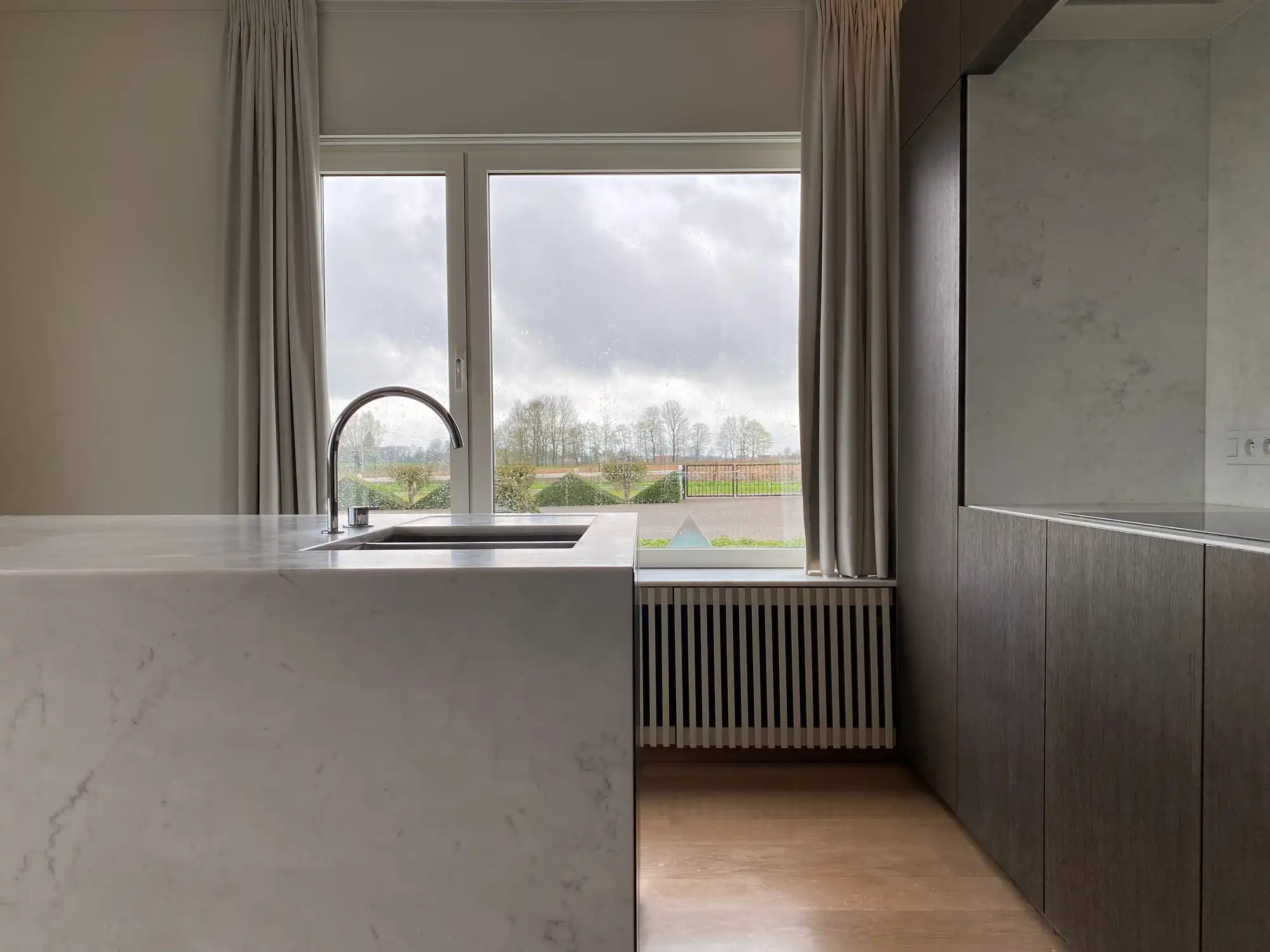 Landelijk gelegen gelijkvloerse VILLA met MAGAZIJN (verkoopsruimte) foto 10