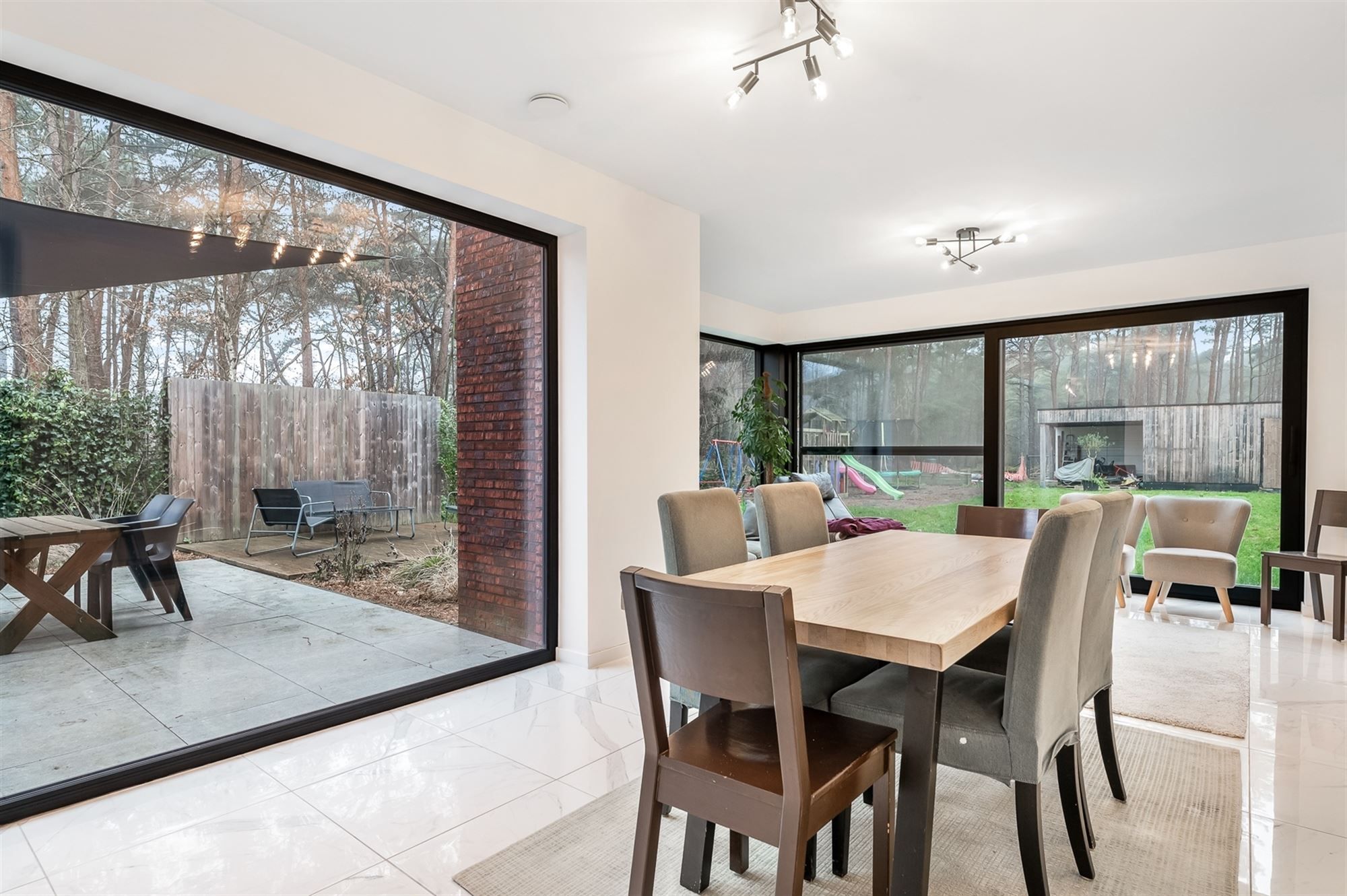 RECENTE, RUIME, ENERGIEZUINIGE WONING MET MOGELIJKHEID TOT APPARTEMENT OP ZOLDERVERDIEPING foto 5