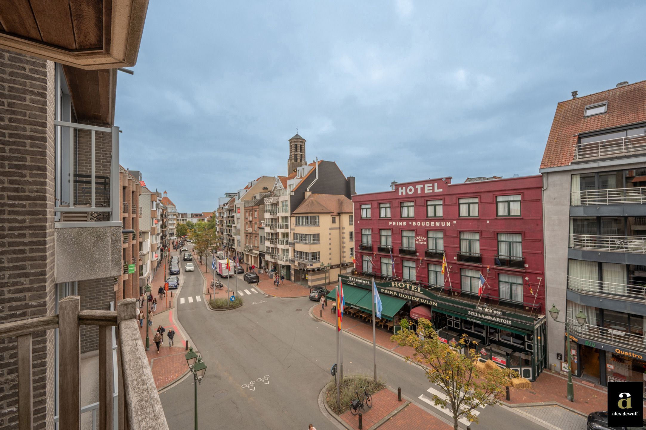 Ruim 2-slaapkamerappartement met westgericht terras op de Lippenslaan foto 16