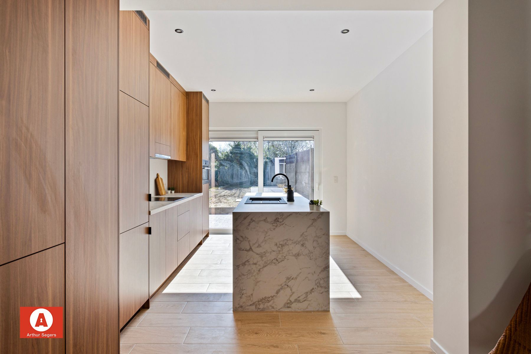 !!! IN OPTIE !!! Totaal gerenoveerde woning met A-label foto 13