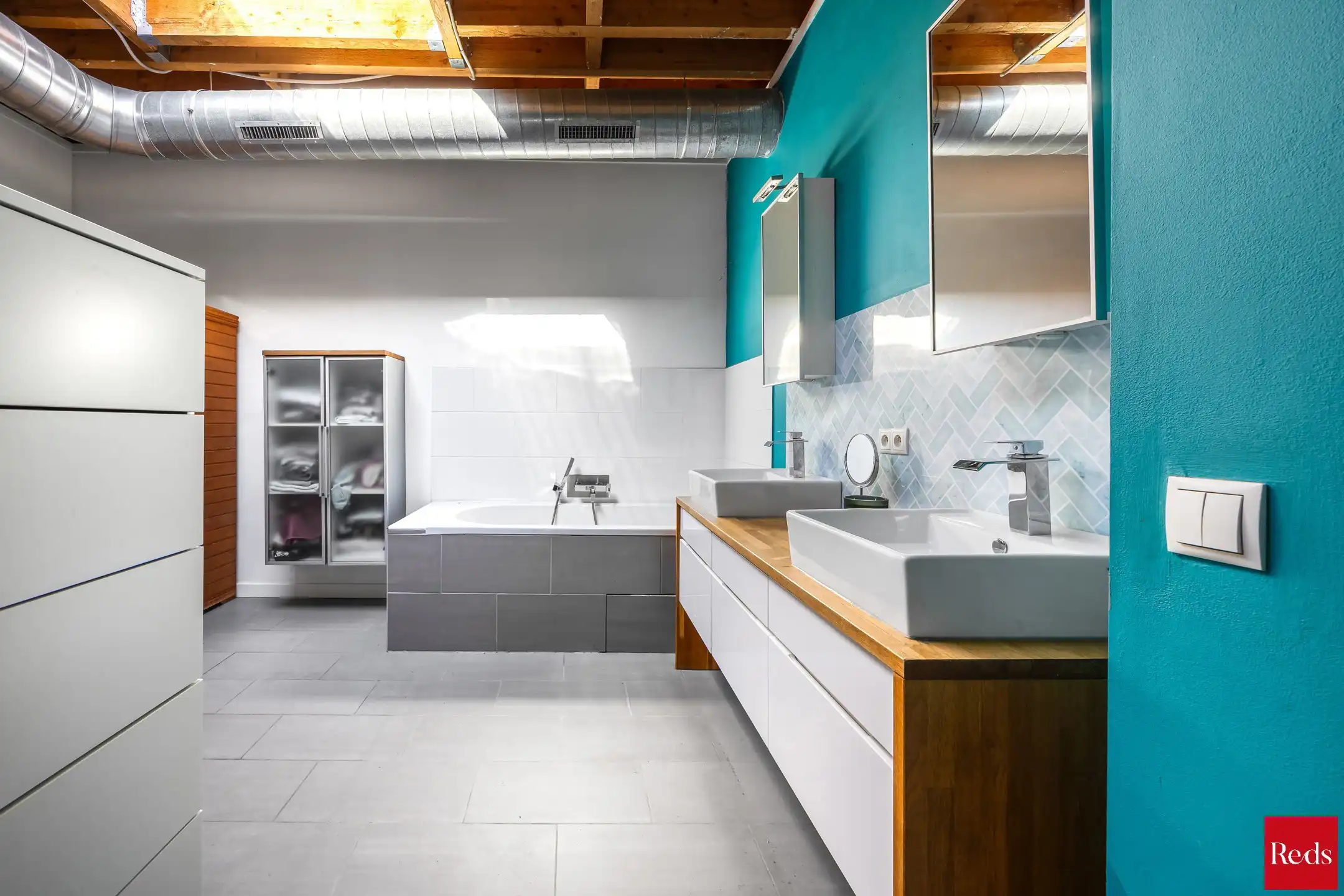 Unieke loftwoning met tuin, parking & privacy in Deurne foto 13