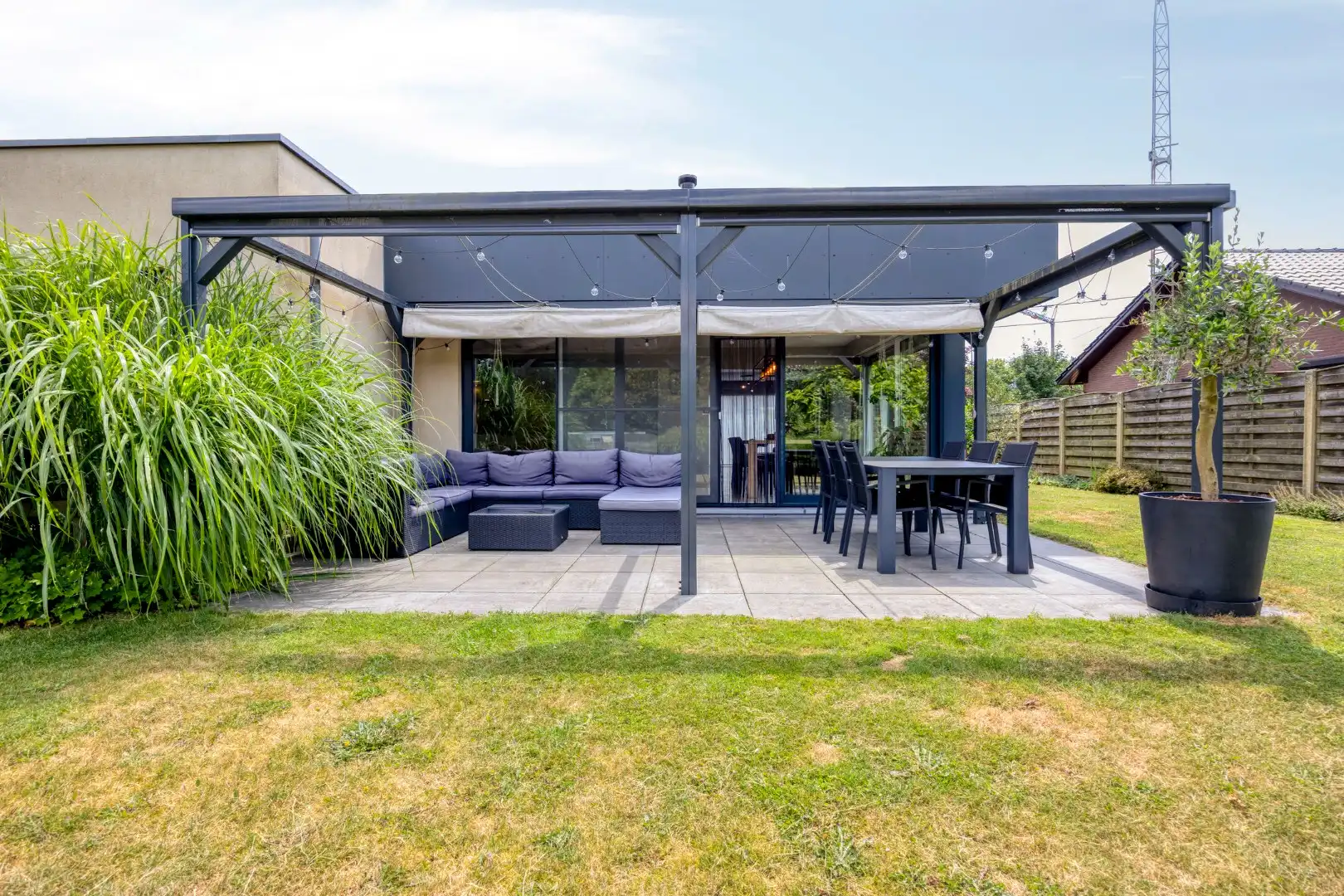 Ruime instapklare woning met 3 slpks op een perceel van 1.251 m² met prachtig uitzicht op achterliggend groen !  foto 24