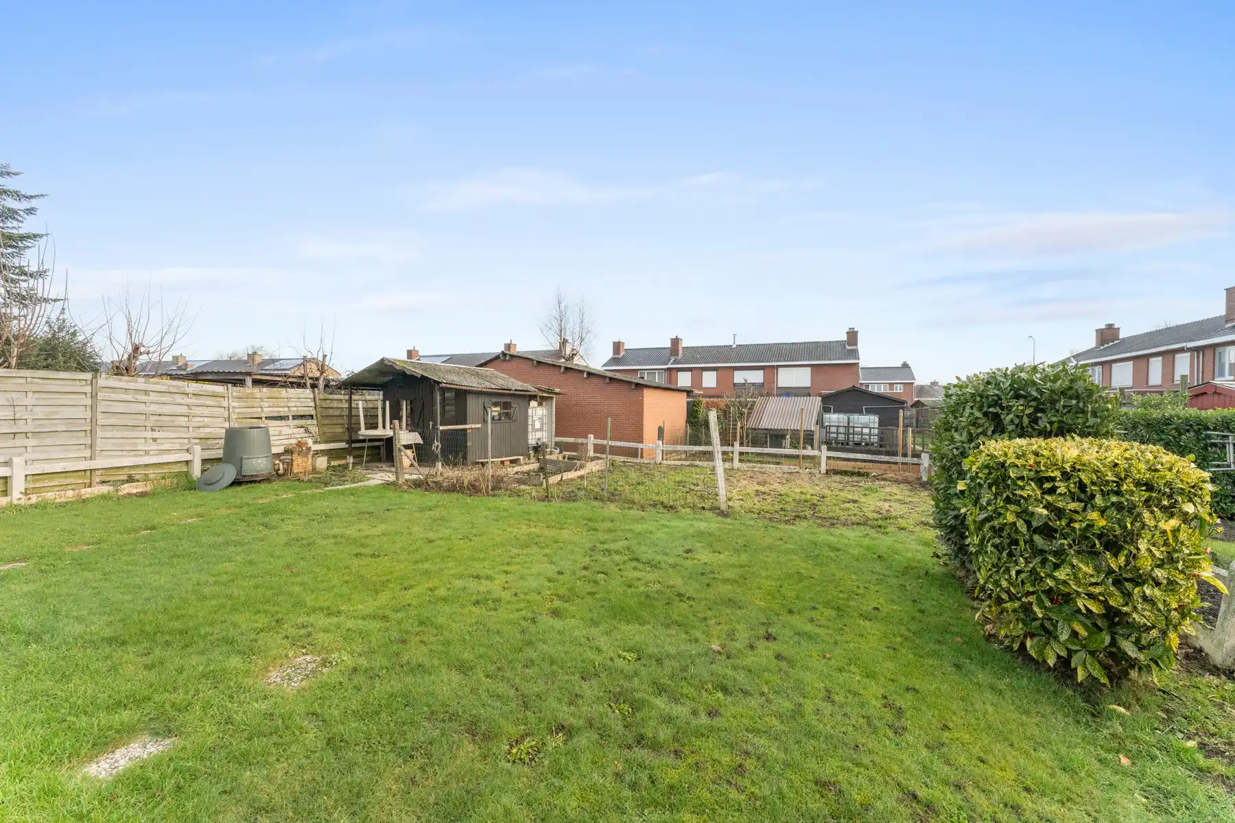 Lichtrijke ruime hoekwoning met 4 slaapkamers, veranda en garage foto 19