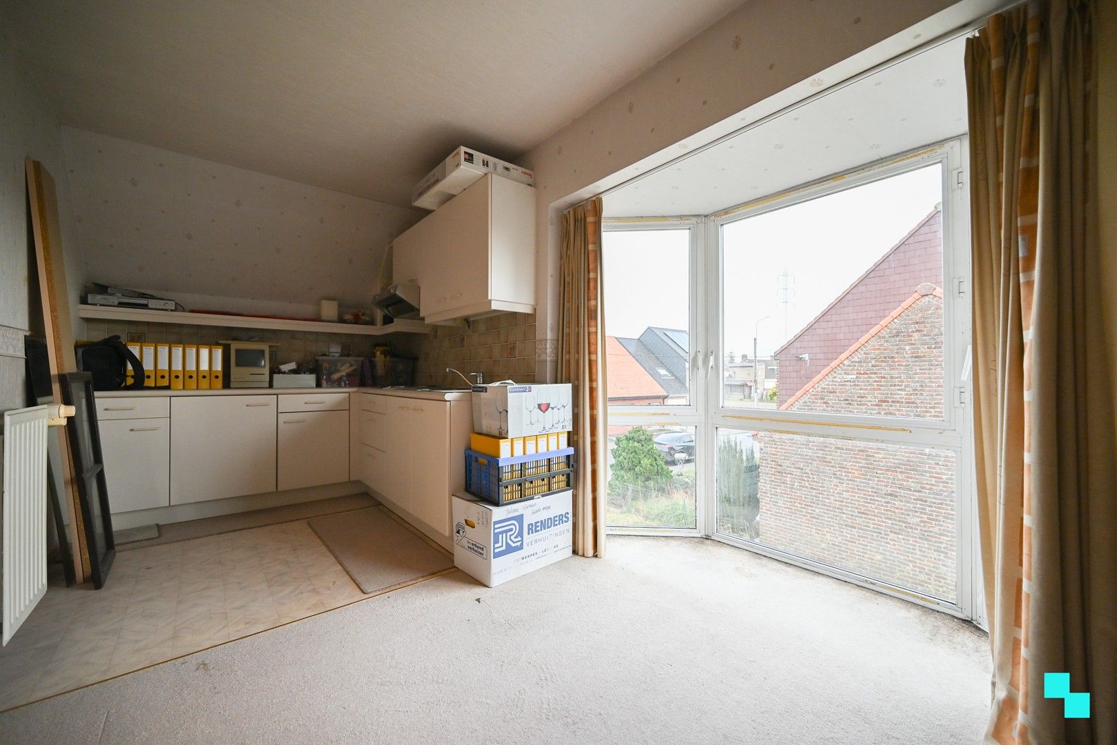 Uitzonderlijke eigendom bestaande uit een gezinswoning & afzonderlijk (kantoor)gebouw te Izegem foto 16