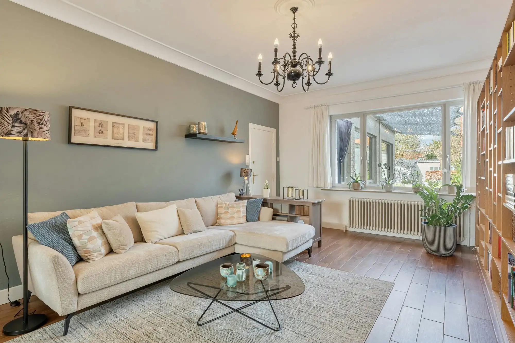 Verrassend ruime stadswoning met 5 slaapkamers en mooie tuin foto 3