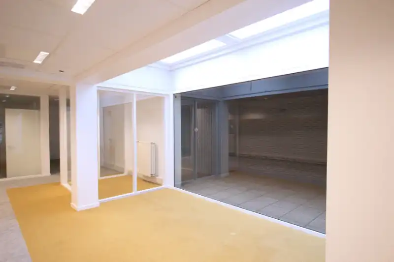 Kantoorruimte op de Markt van Deinze foto 5