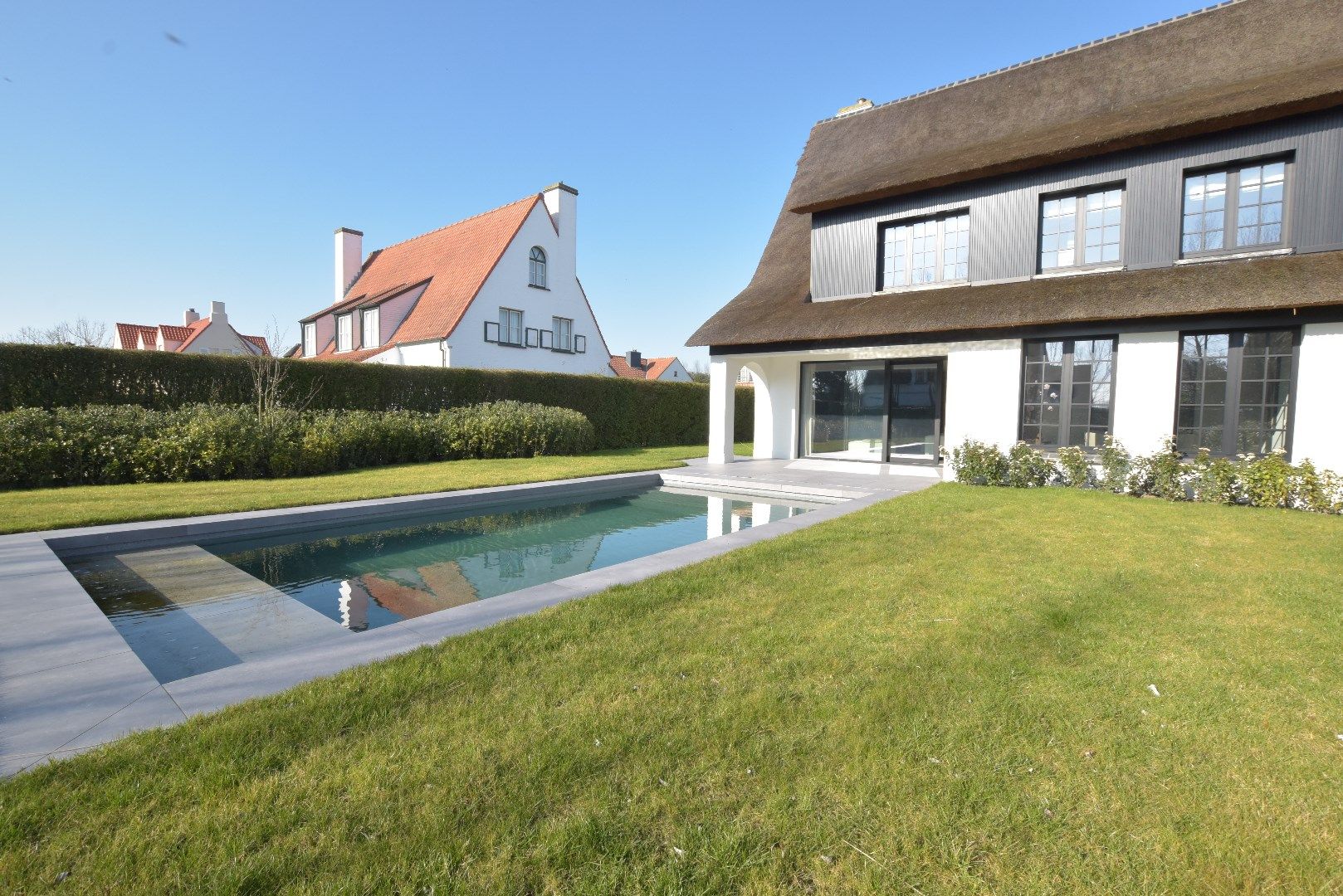 Compleet gerenoveerde villa aan de rand van het Zoute. foto 25