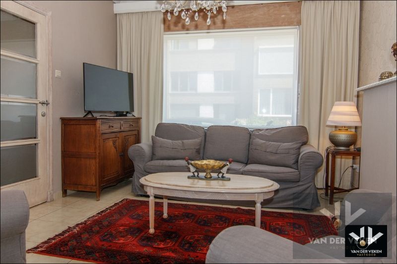 RUIME, VERZORGDE RIJWONING MET TOFFE STADSTUIN foto 3