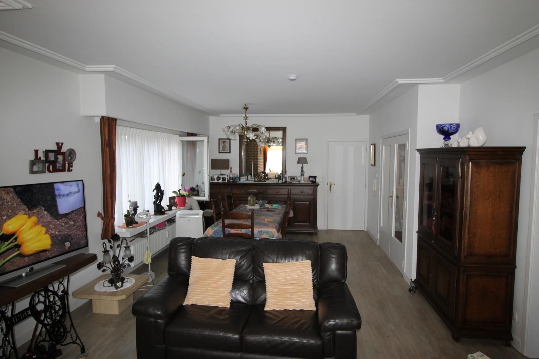 Drieslaapkamerappartement met garage te HEIST-OP-DEN-BERG foto 4