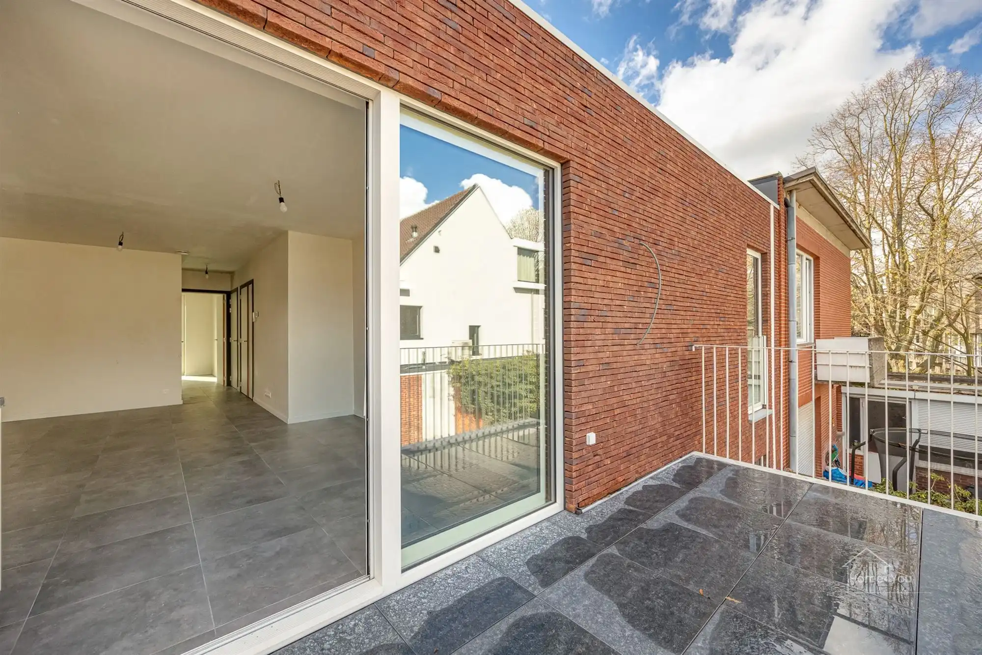 Nieuwbouw appartement met ruim terras foto 8