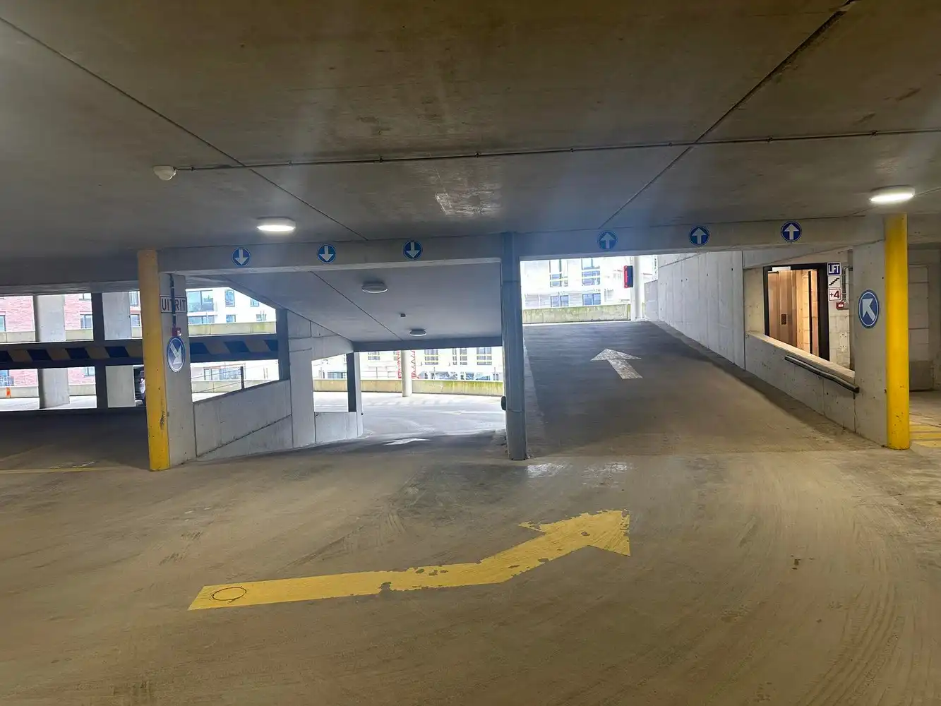PARKINGCOMPLEX GREEN C foto 6