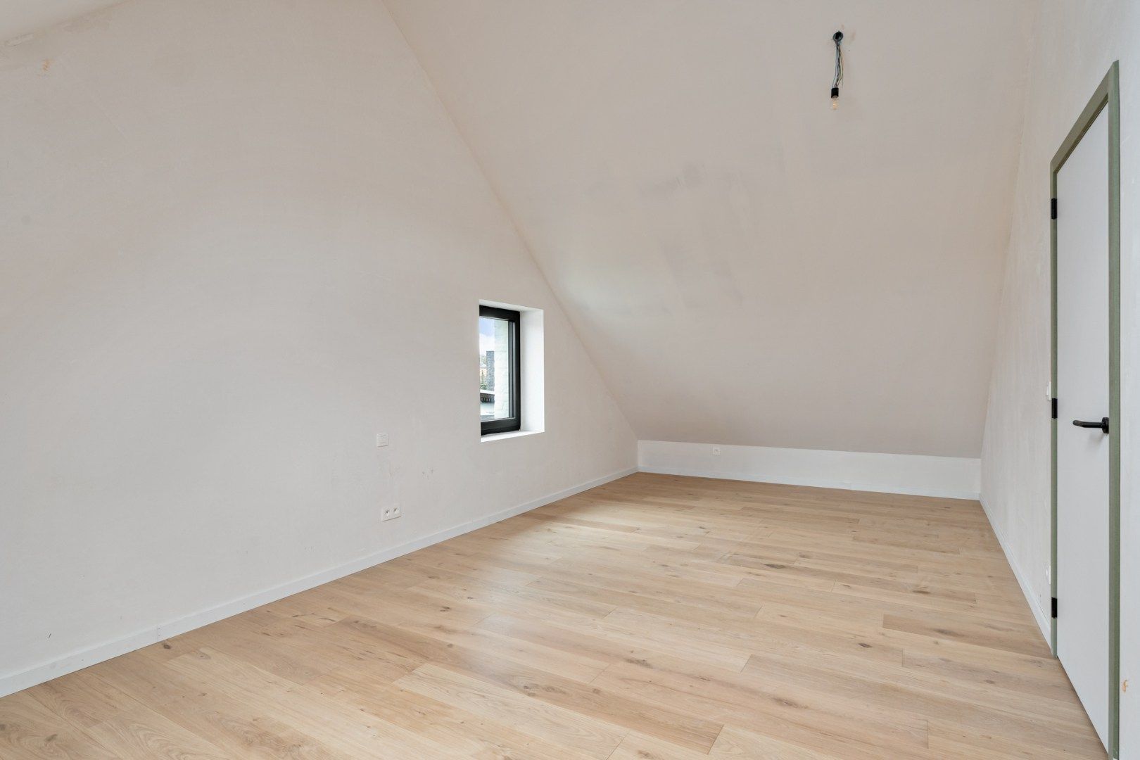 Exclusieve halfvrijstaande woning te koop na transformatie van bestaande hoeve naar 2 BEN-woningen!  foto 28