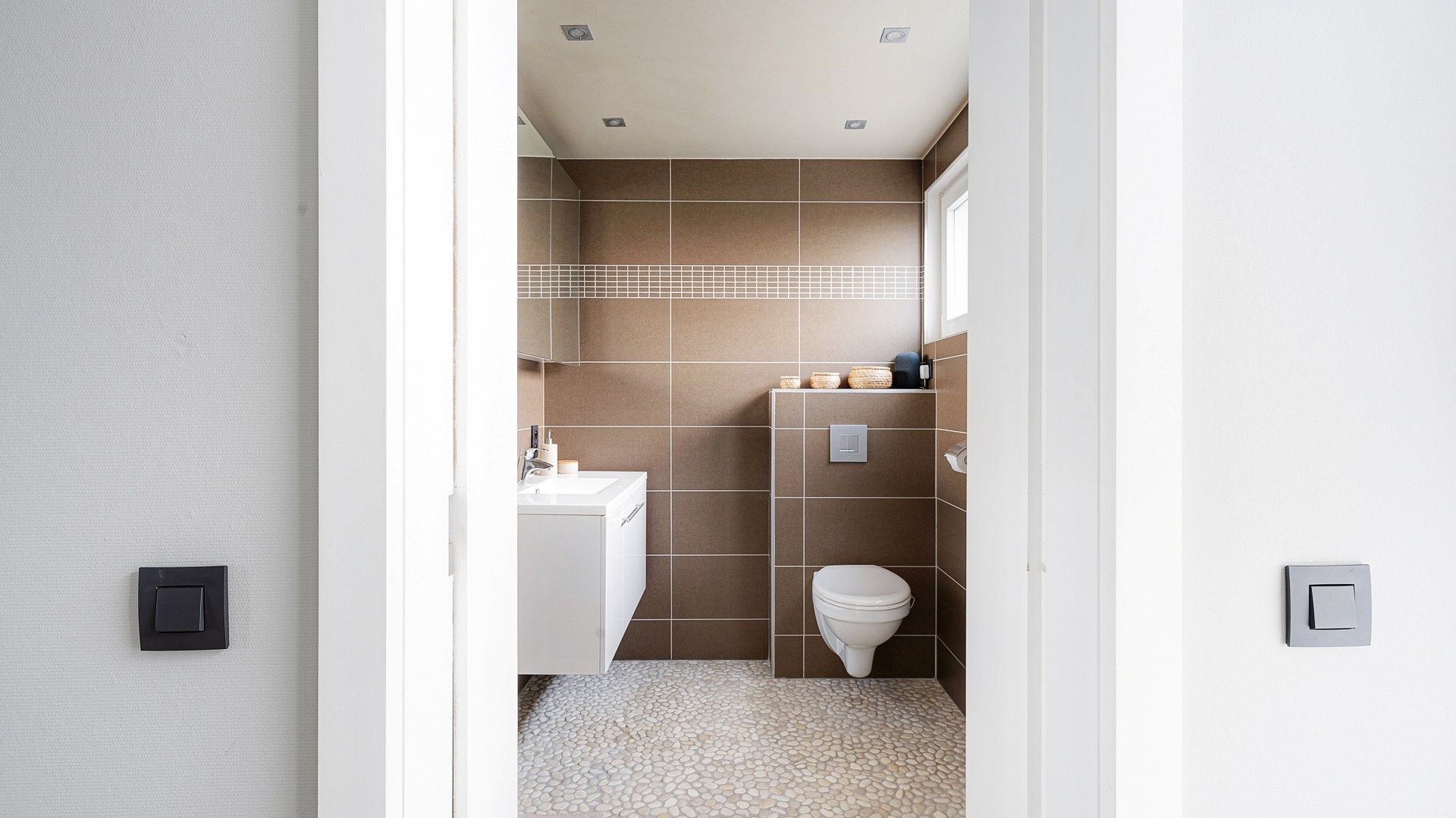 Halfopen woning met 2 garages en tuin te Heist foto 19