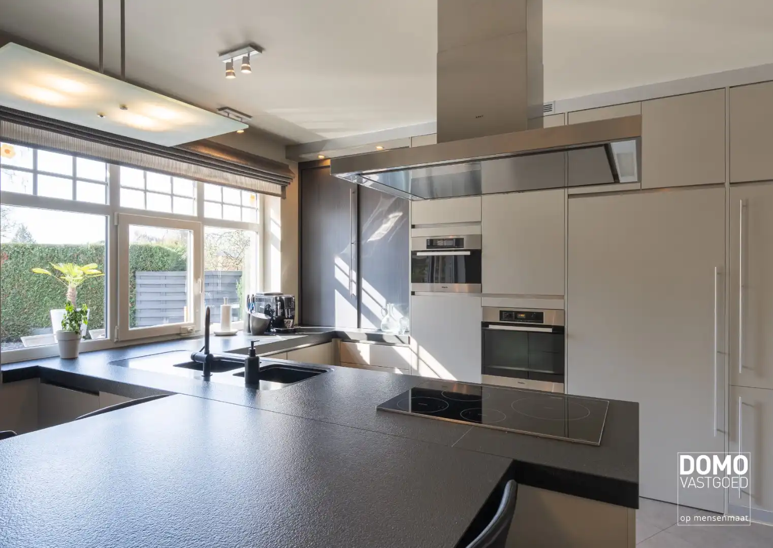 Luxueus wonen met wellness en ruimte – unieke villa in Kermt foto 8