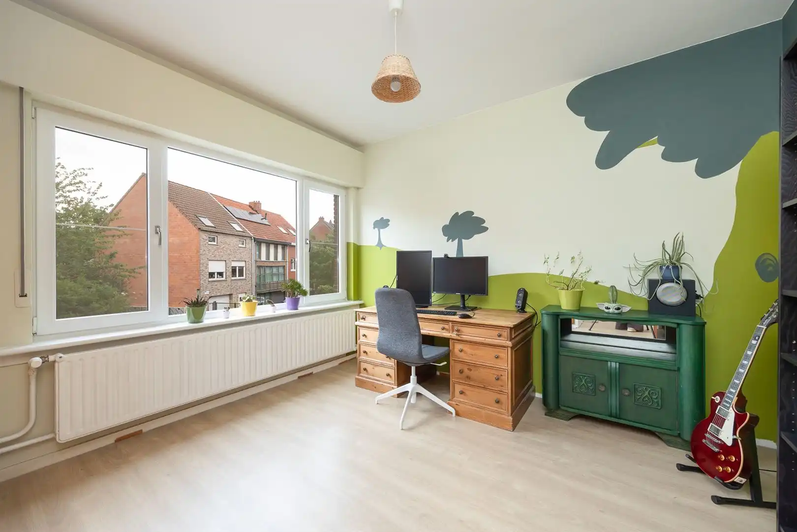 Centraal gelegen woning met garage in dorpscentrum. foto 14