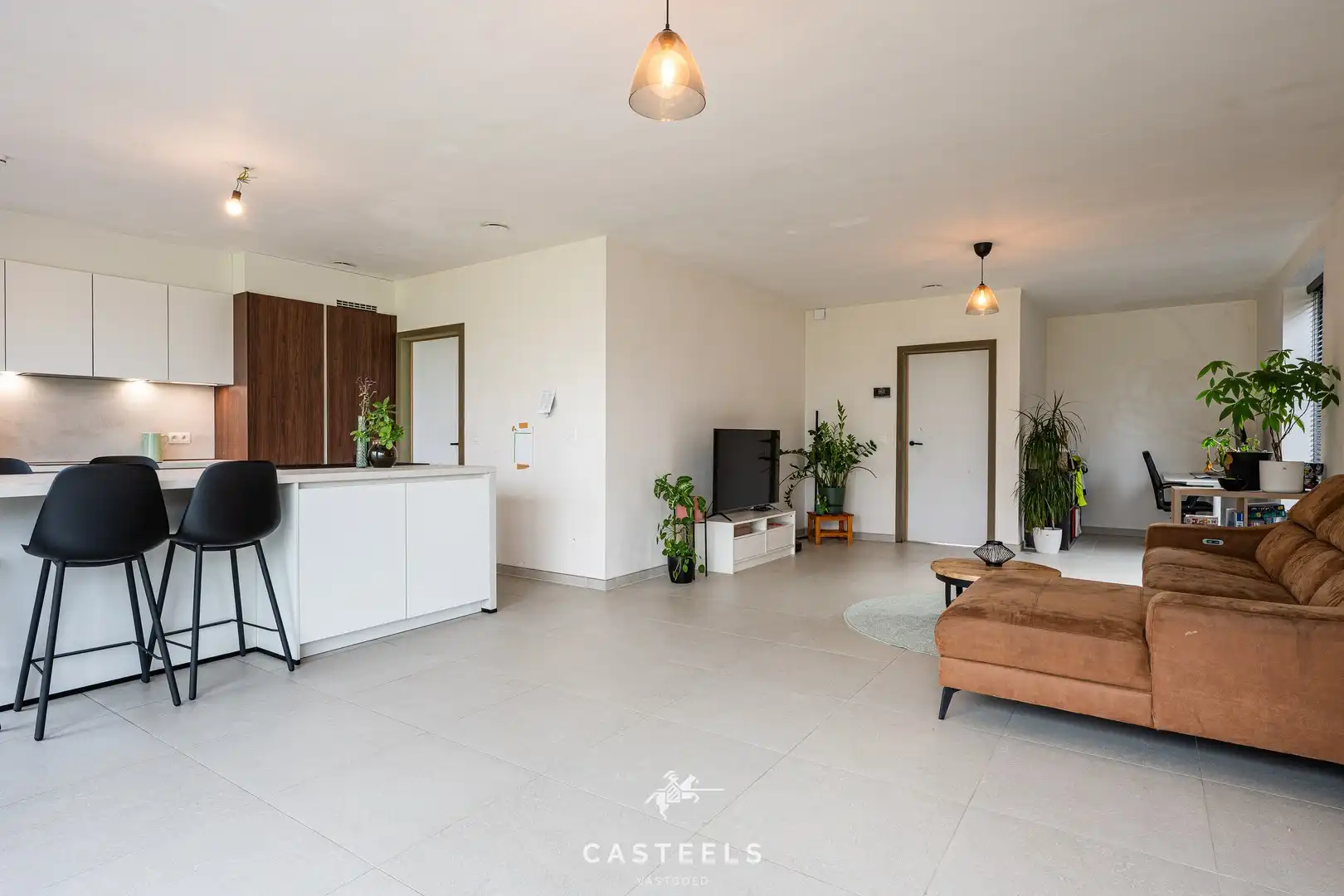 Moderne halfopen gezinswoning met garage te Zwijnaarde foto 5