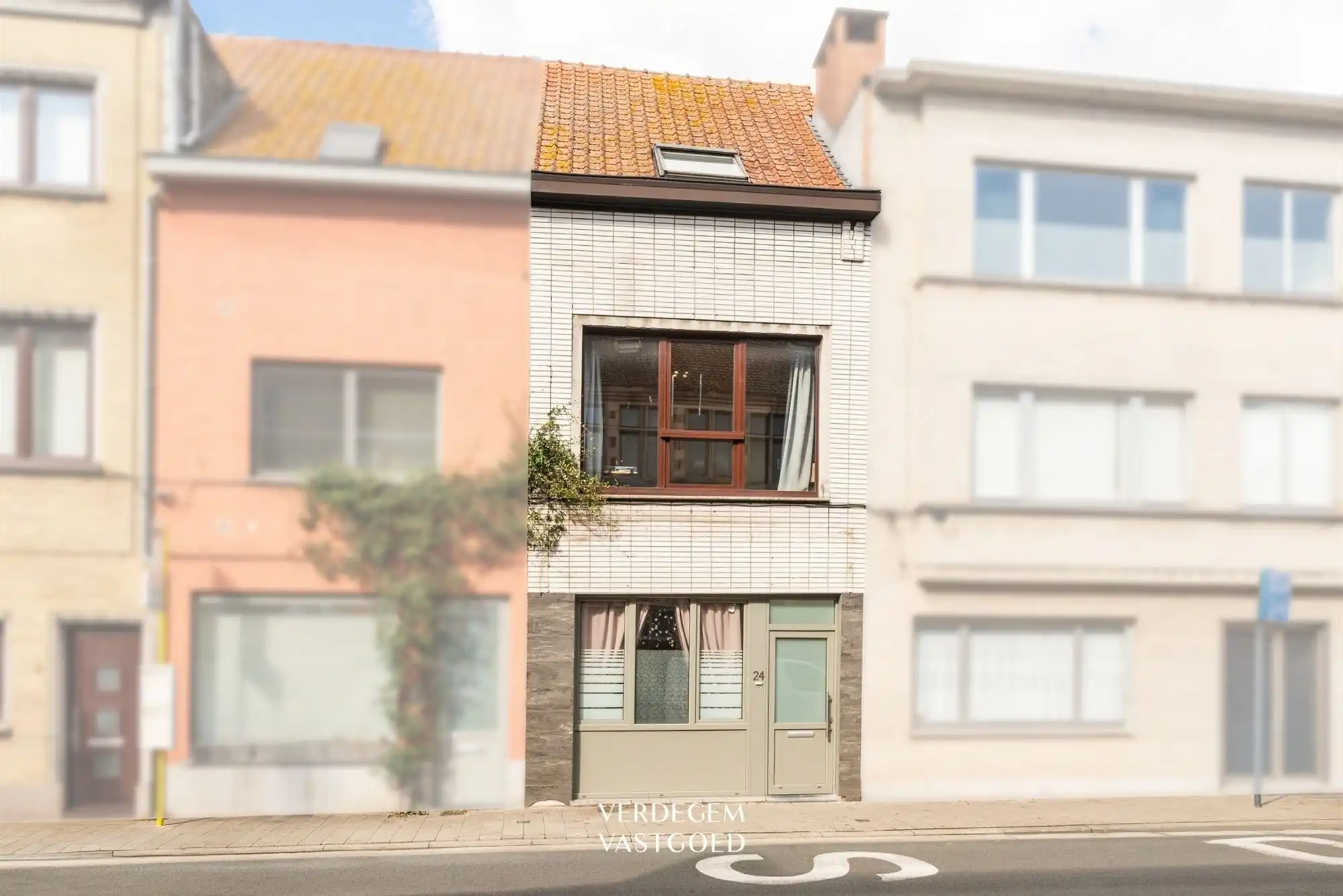 Instapklare rijwoning met 3 slaapkamers en zonnig terras foto 12